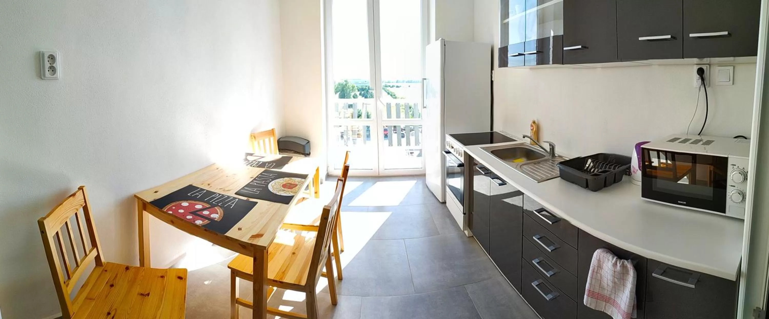 Kitchen or kitchenette in Hotel Slobi