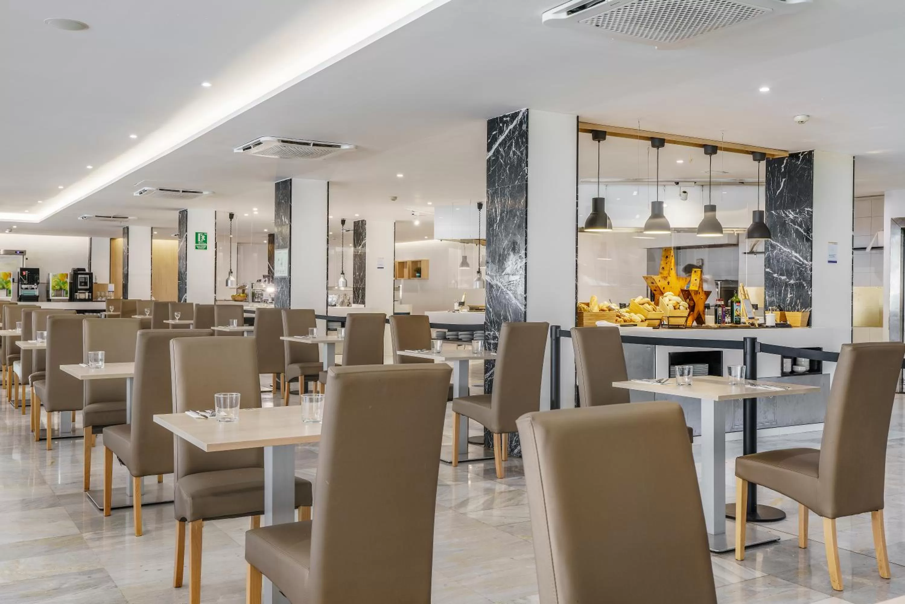 Living room in Alua Leo