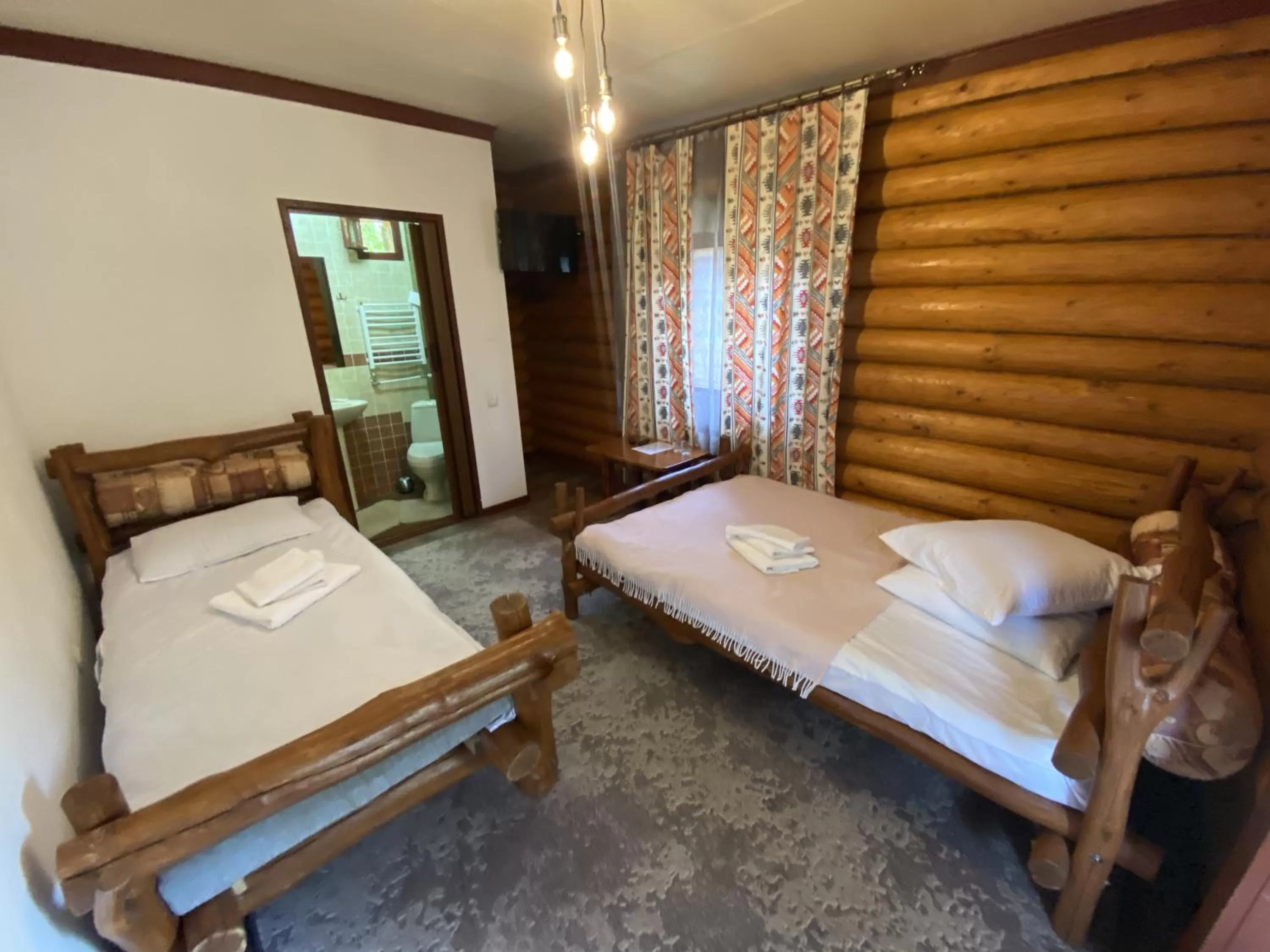 Bed in Kolyba Opryshkiv