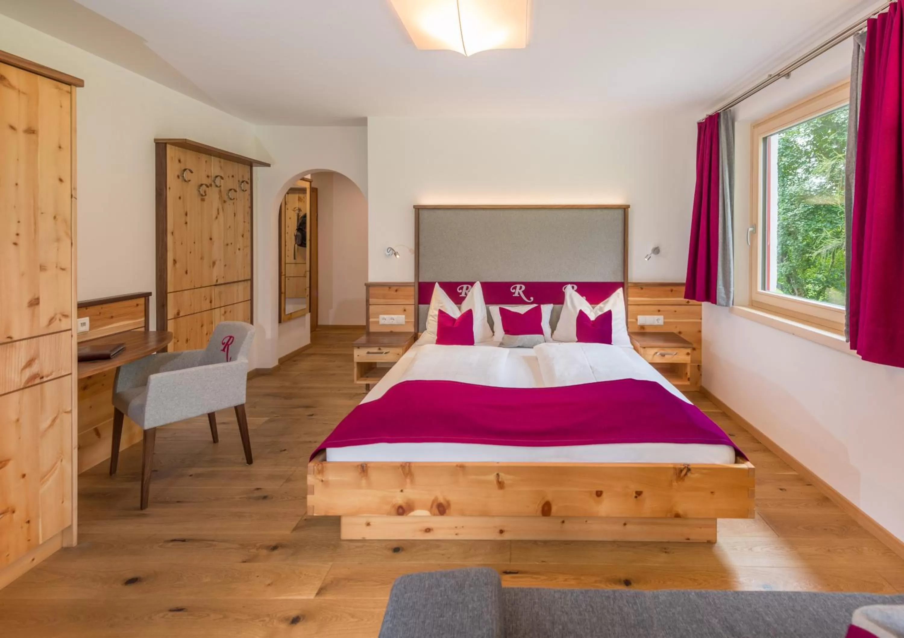 Bed in Hotel Rösslhof