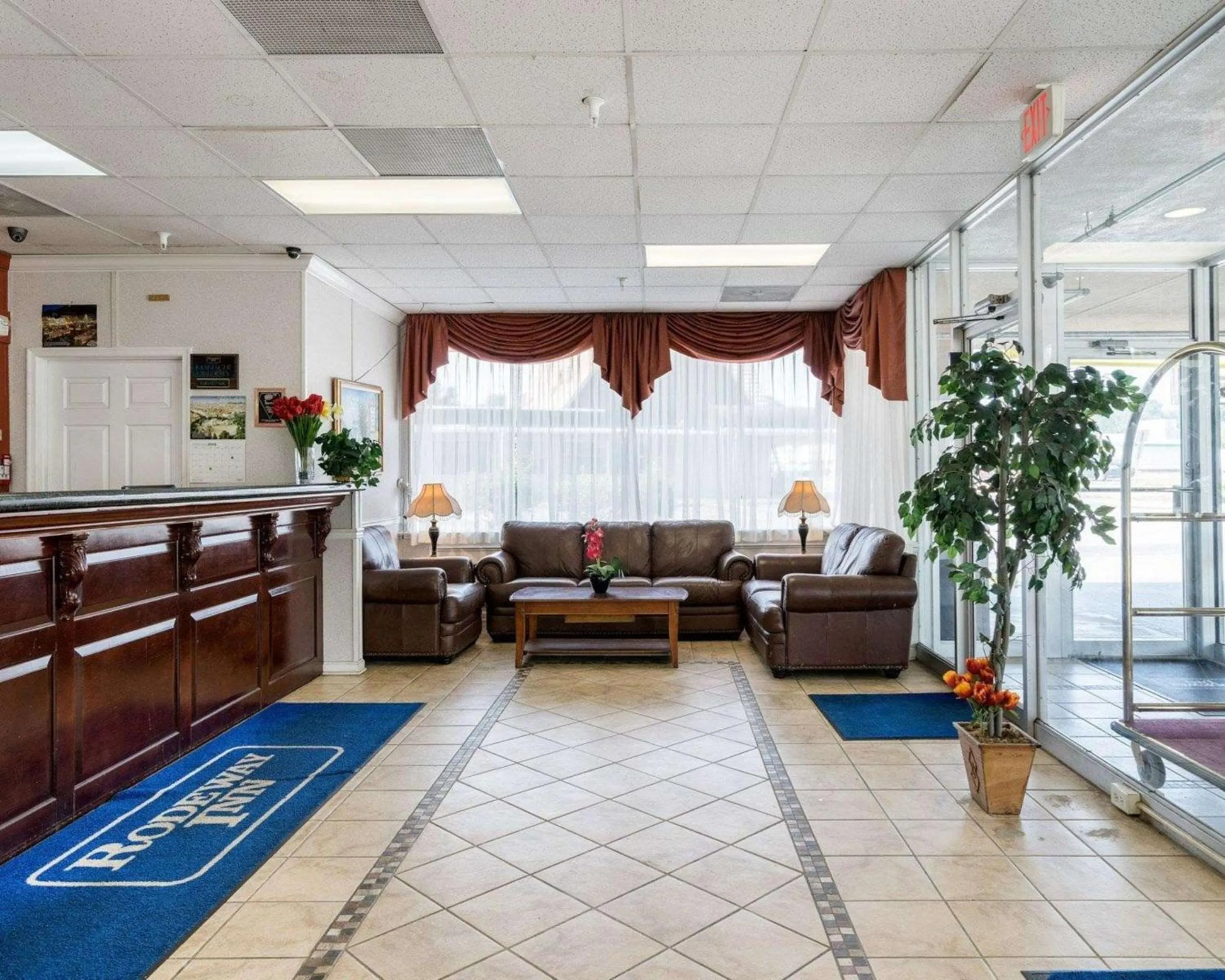 Lobby or reception in Rodeway Inn Newark