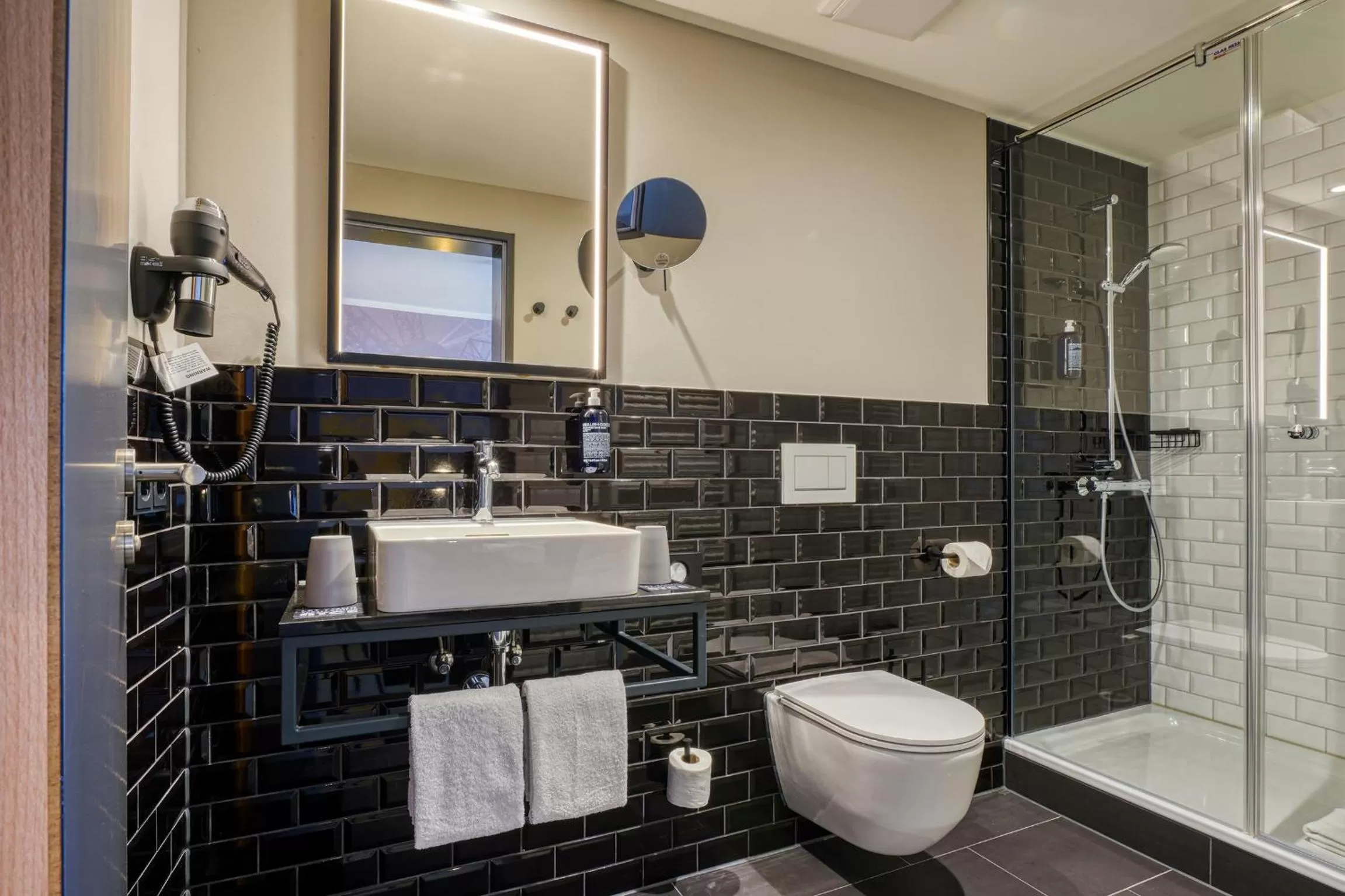 Bathroom in NYCE Hotel Dortmund Thier Galerie