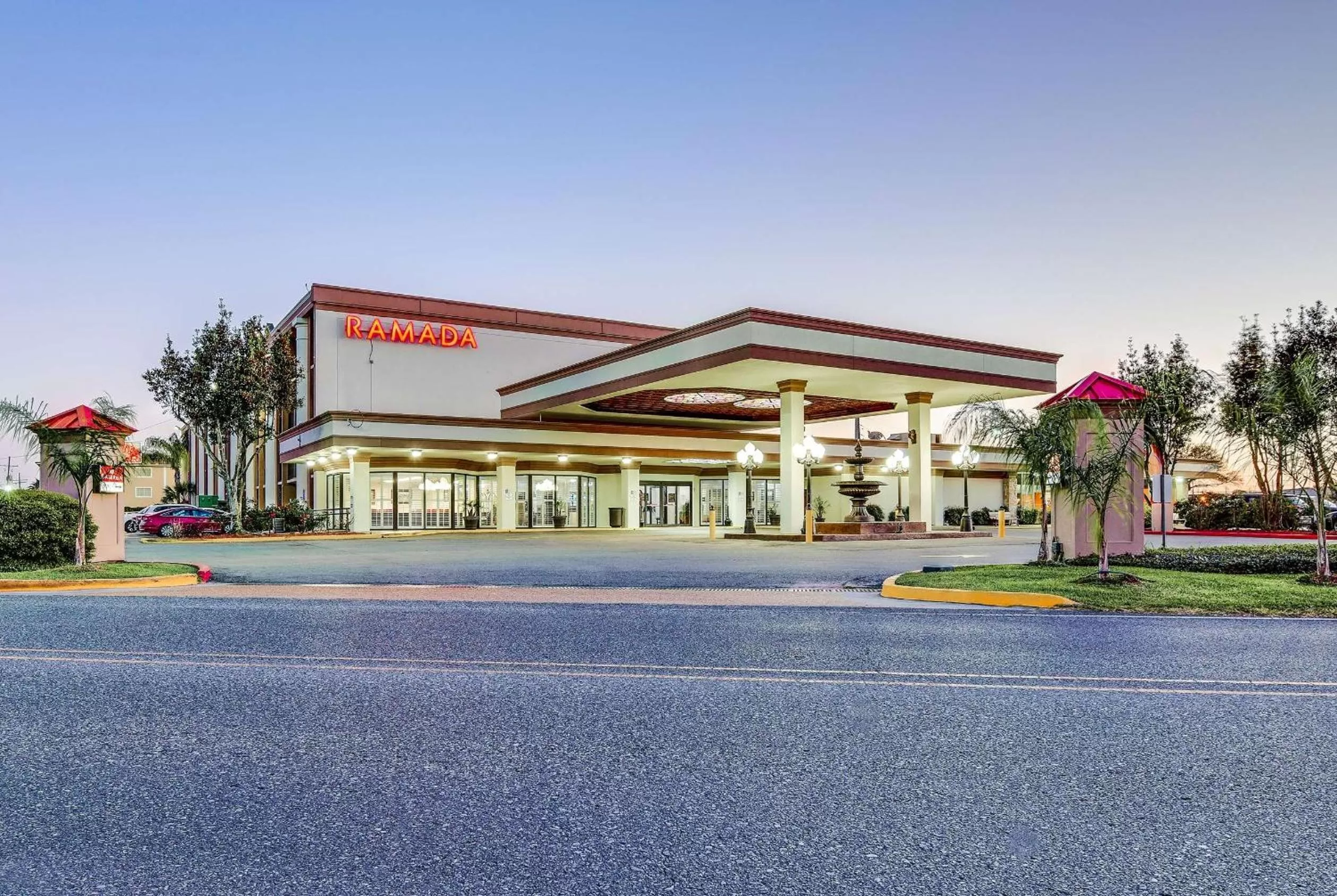 Property building in Ramada by Wyndham Metairie New Orleans Airport