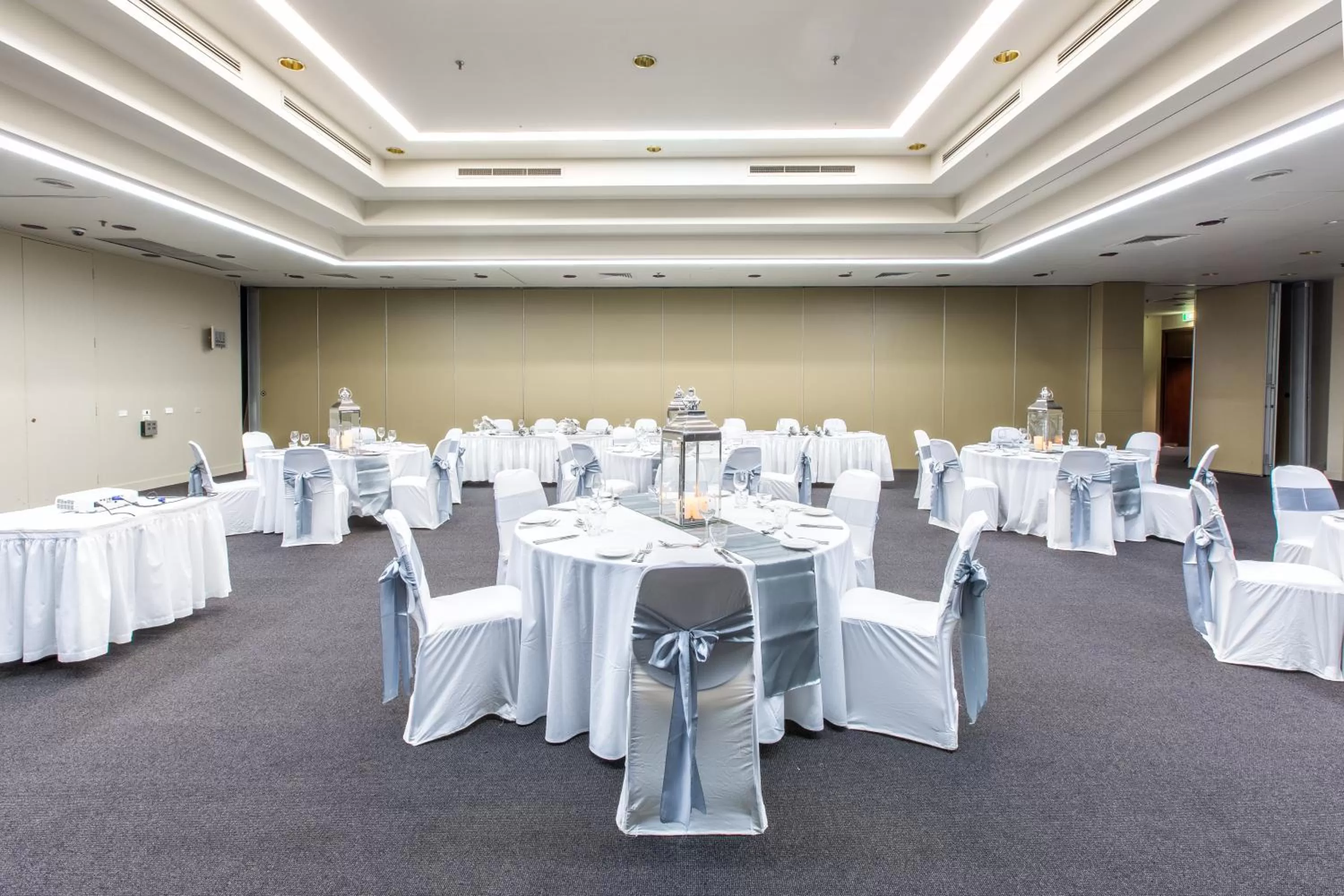 Restaurant/places to eat in The Lord Forrest Hotel