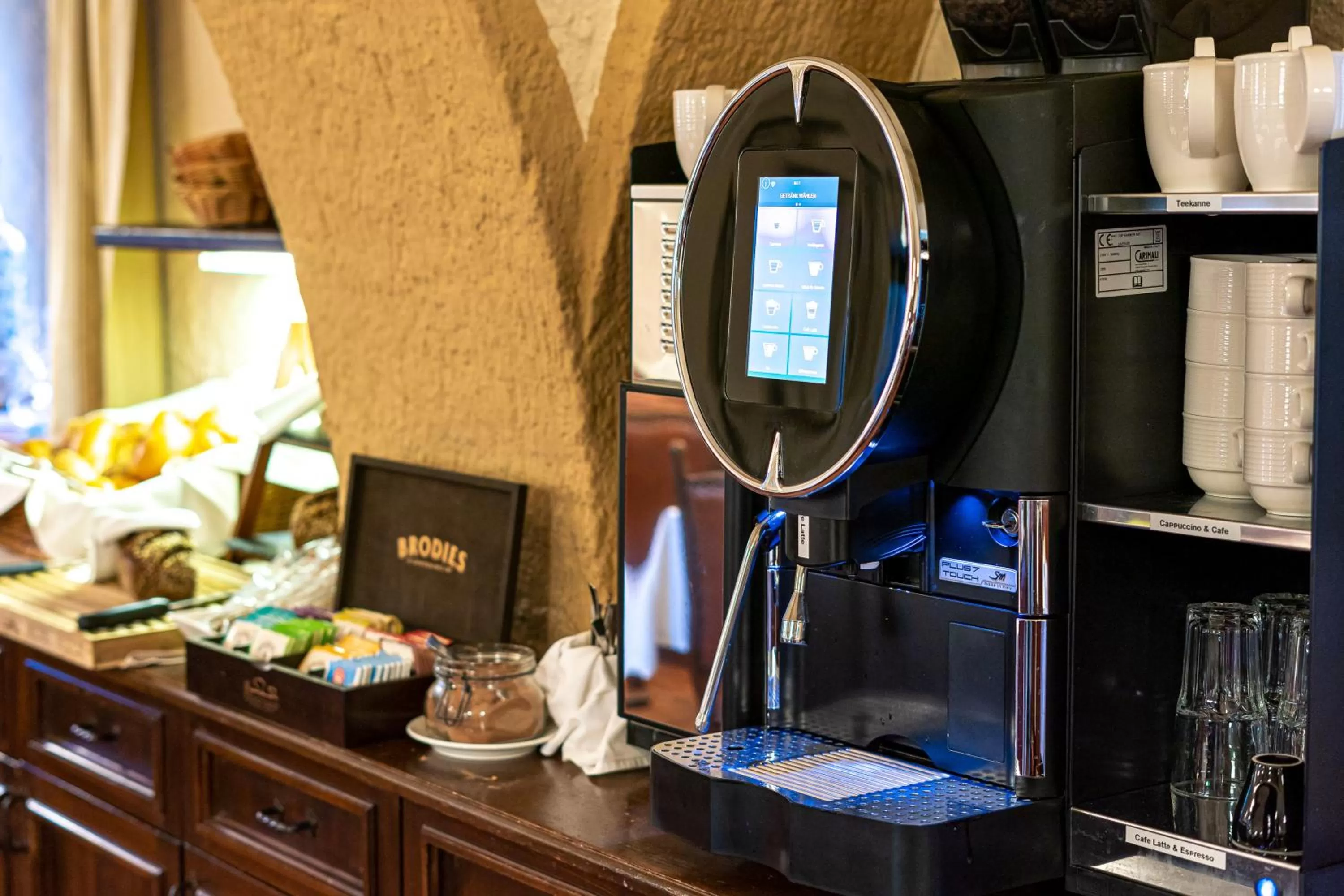 Buffet breakfast in Schüdlbauer´s Hotel-Restaurant-Bar