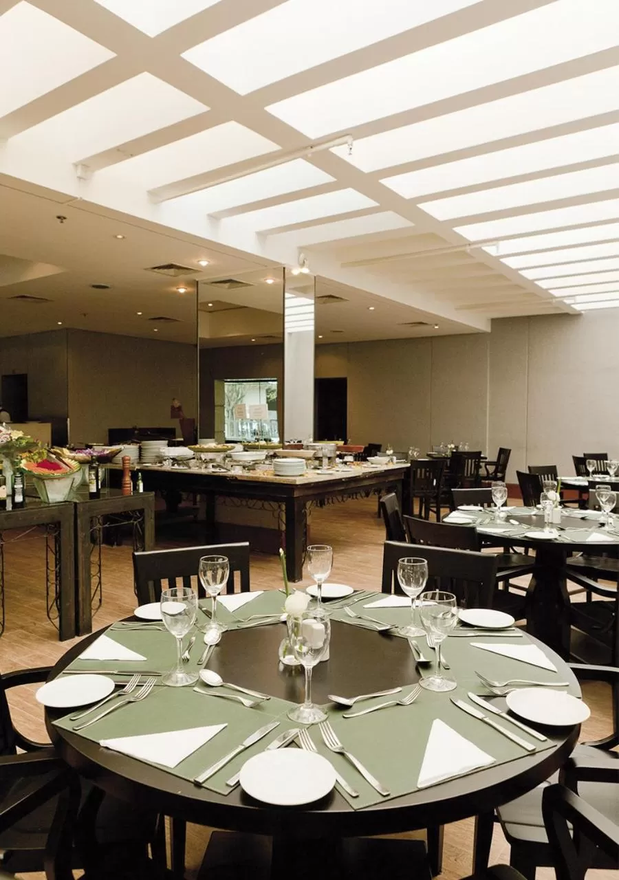 Restaurant/places to eat in Estanplaza Berrini