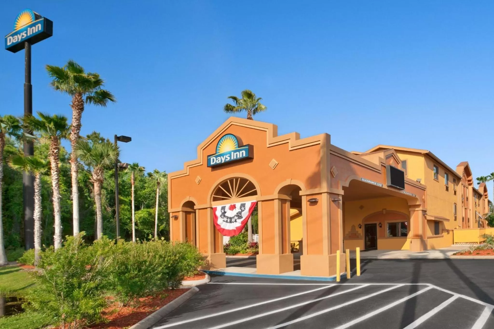 Property building in Days Inn by Wyndham Orange Park/Jacksonville