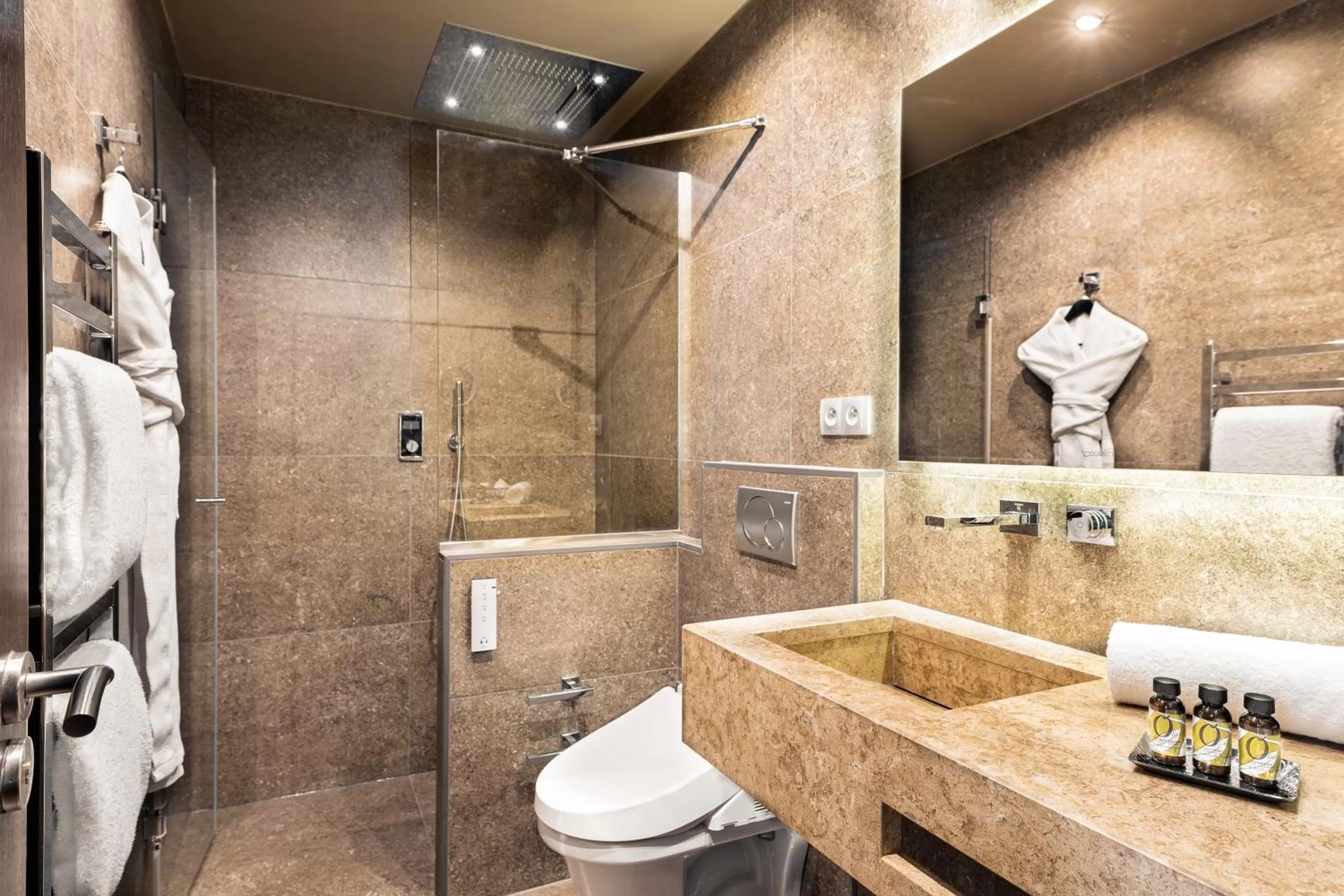 Bathroom in B Montmartre