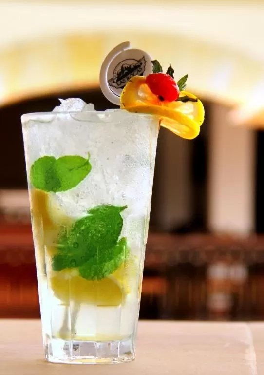 Restaurant/places to eat, Drinks in Hotel Las Rocas Resort Villanueva