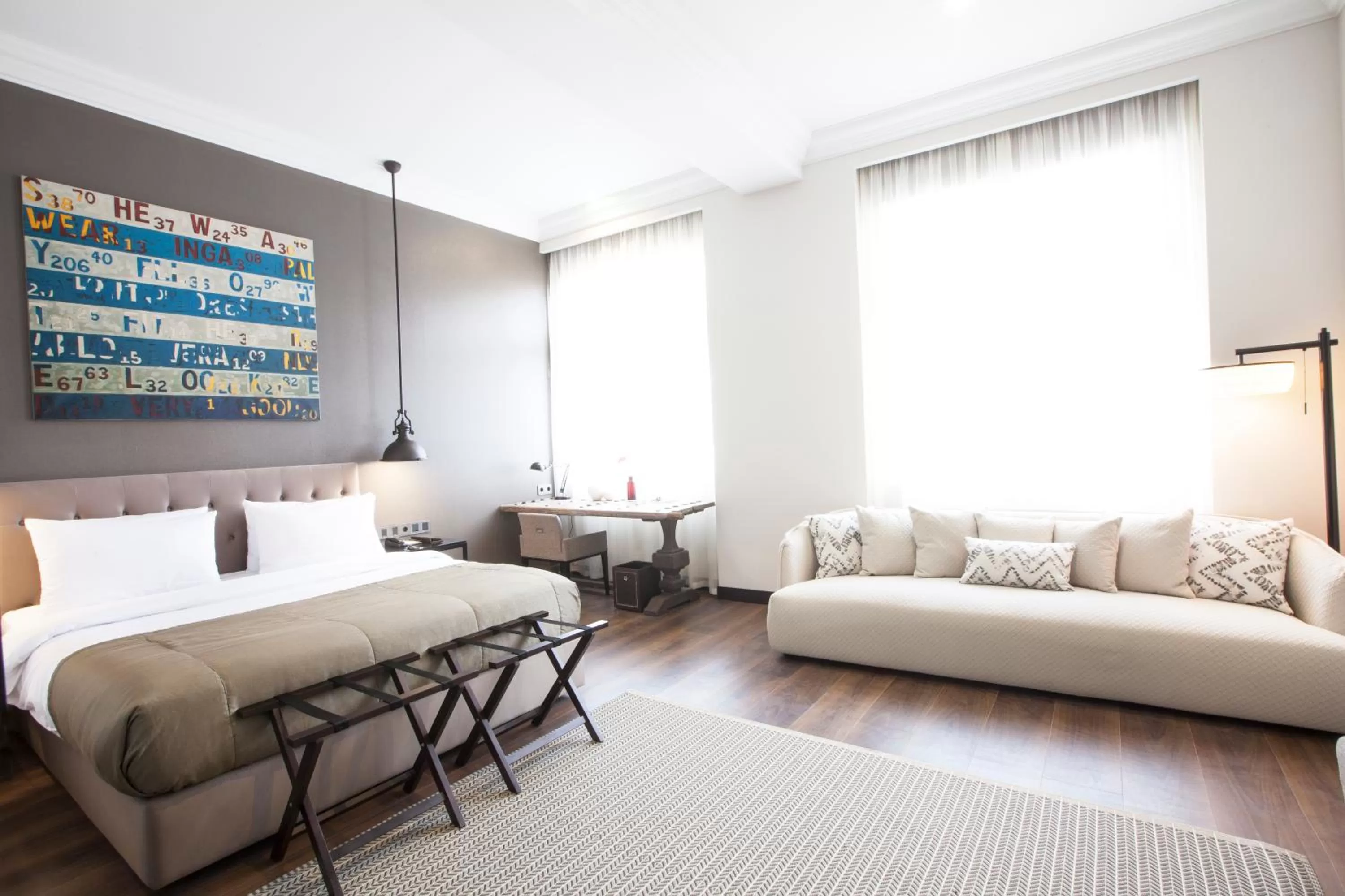 Photo of the whole room, Bed in Quentin XL Potsdamer Platz