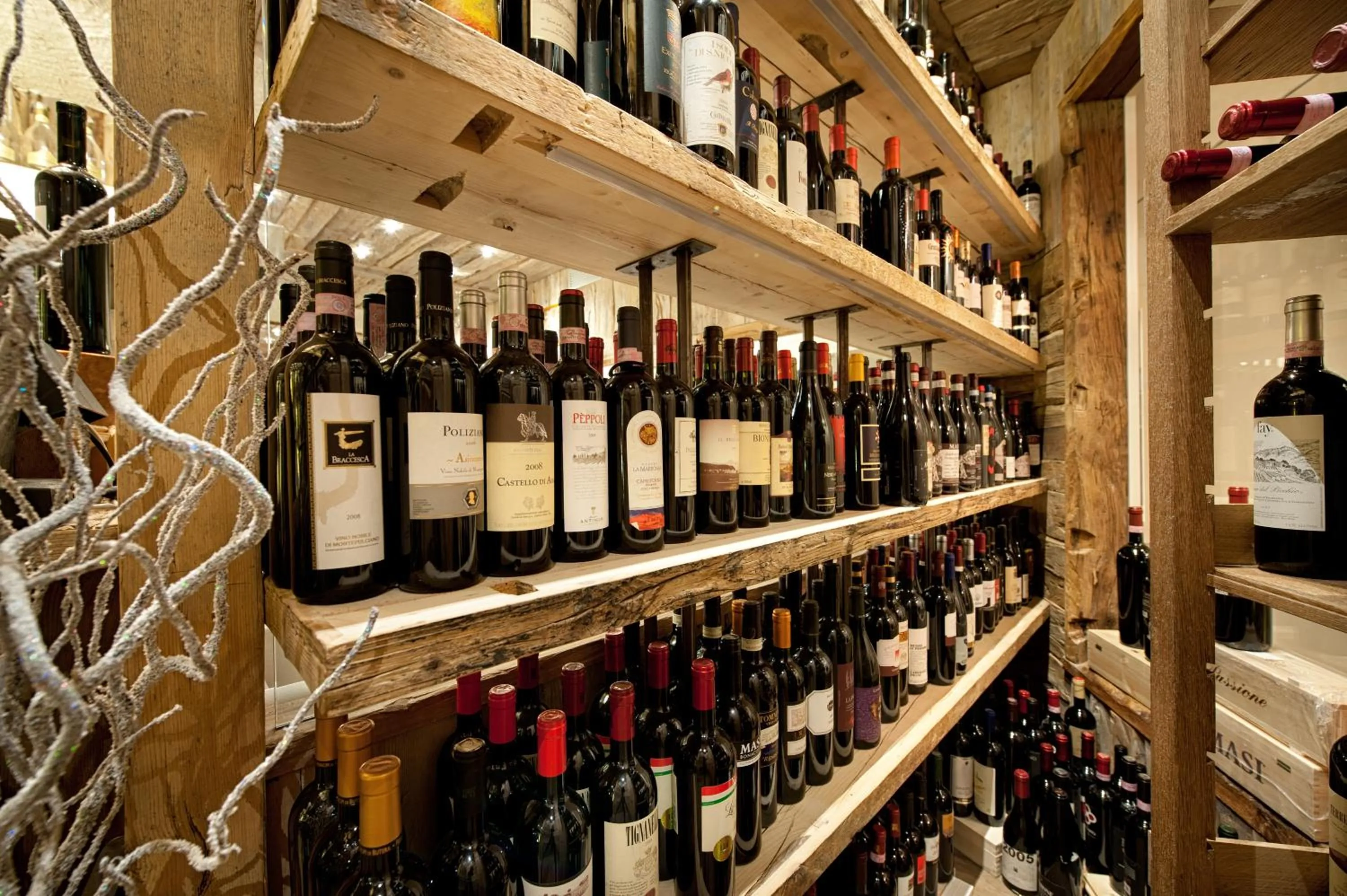 Decorative detail in Bivio Hotel Plaza