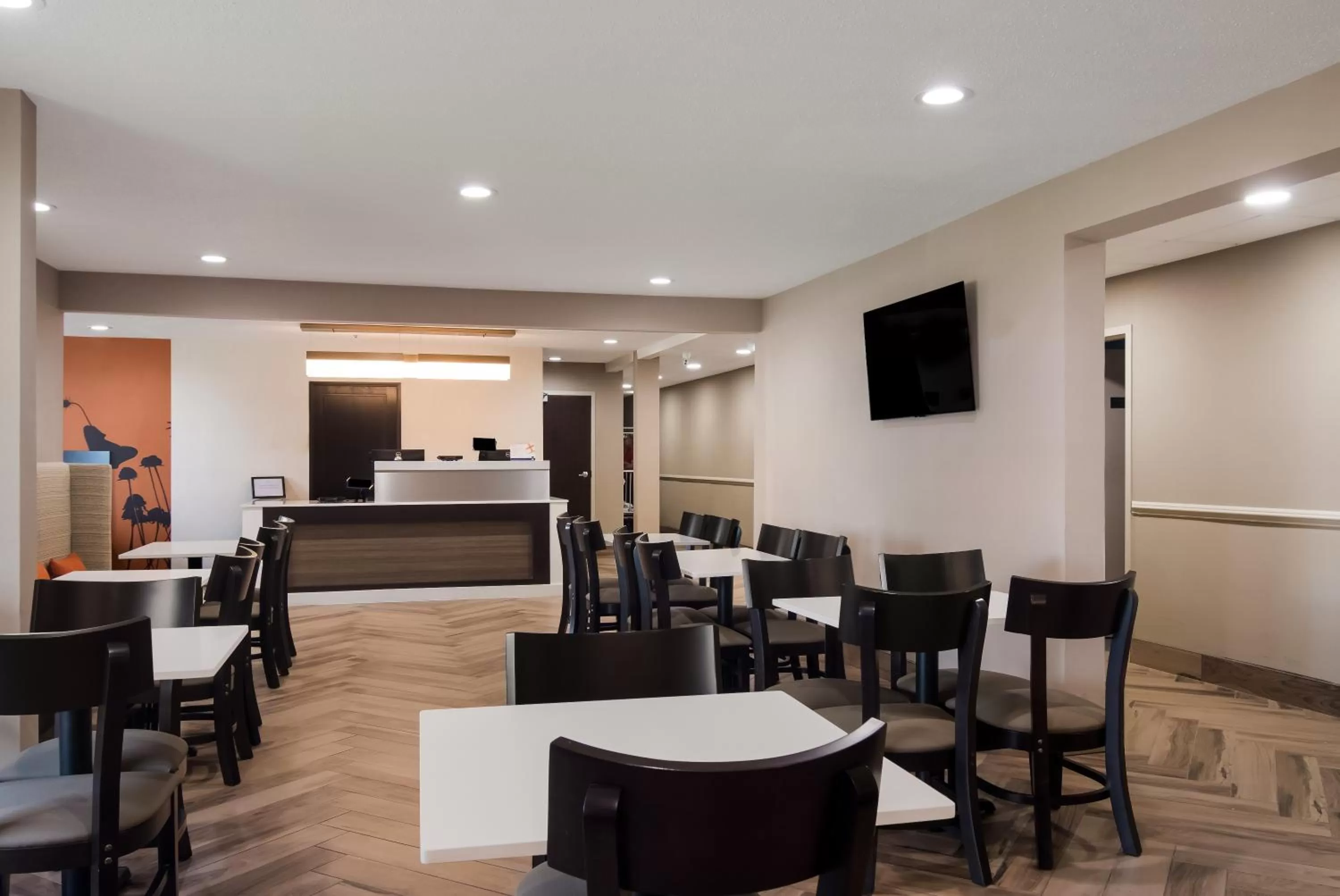 Breakfast in Sleep Inn Erie near Sports Center