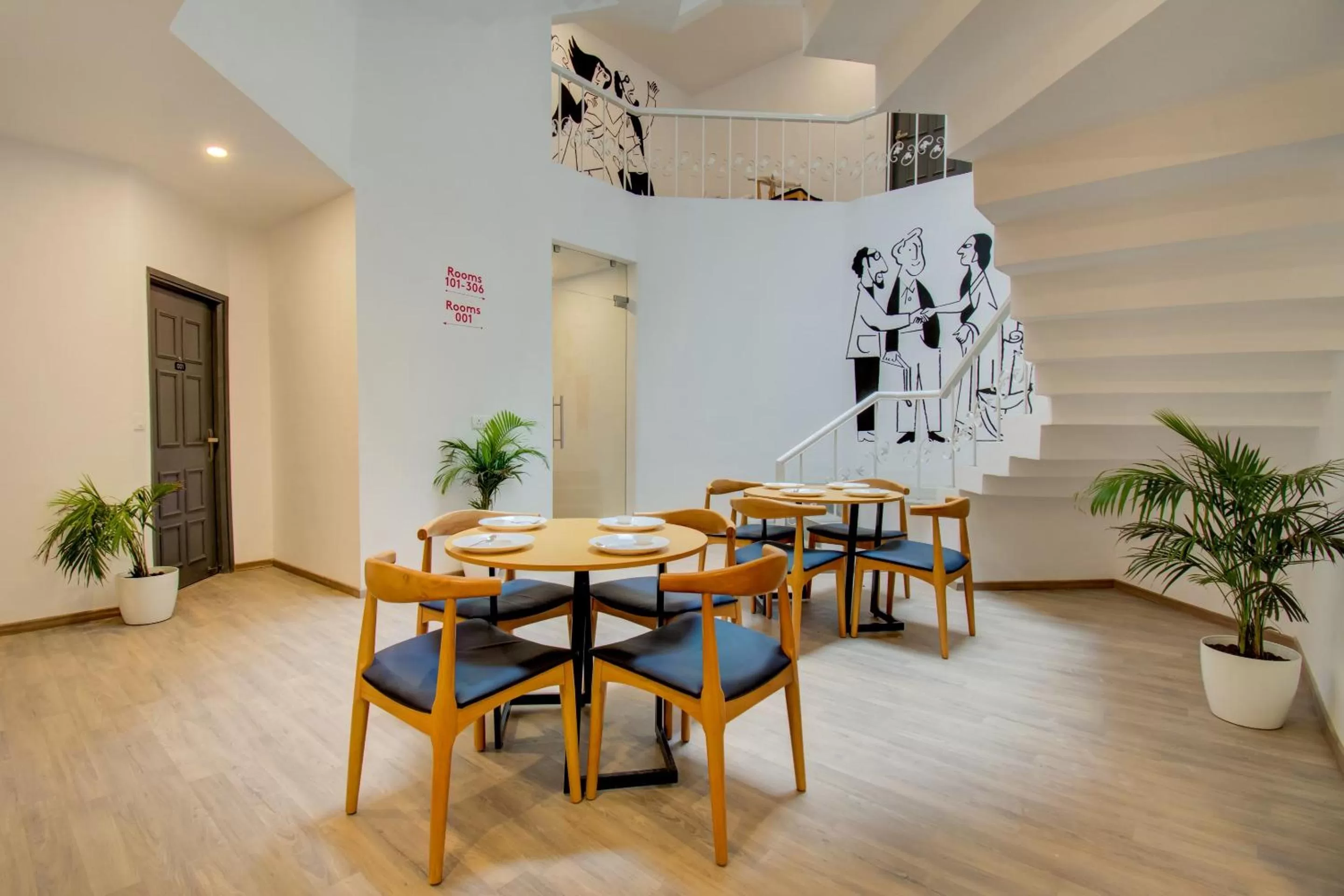 Restaurant/places to eat in Hotel Maitrayee