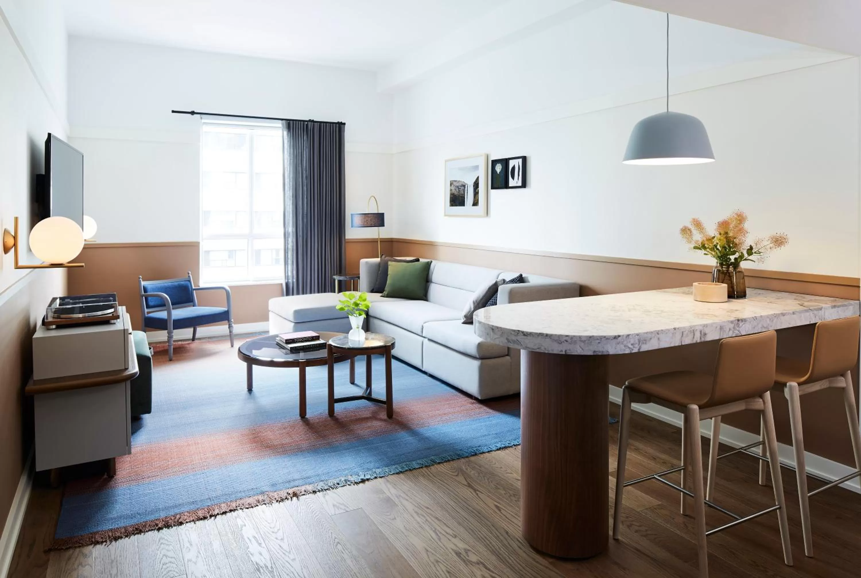 Photo of the whole room in Kimpton Saint George Hotel by IHG