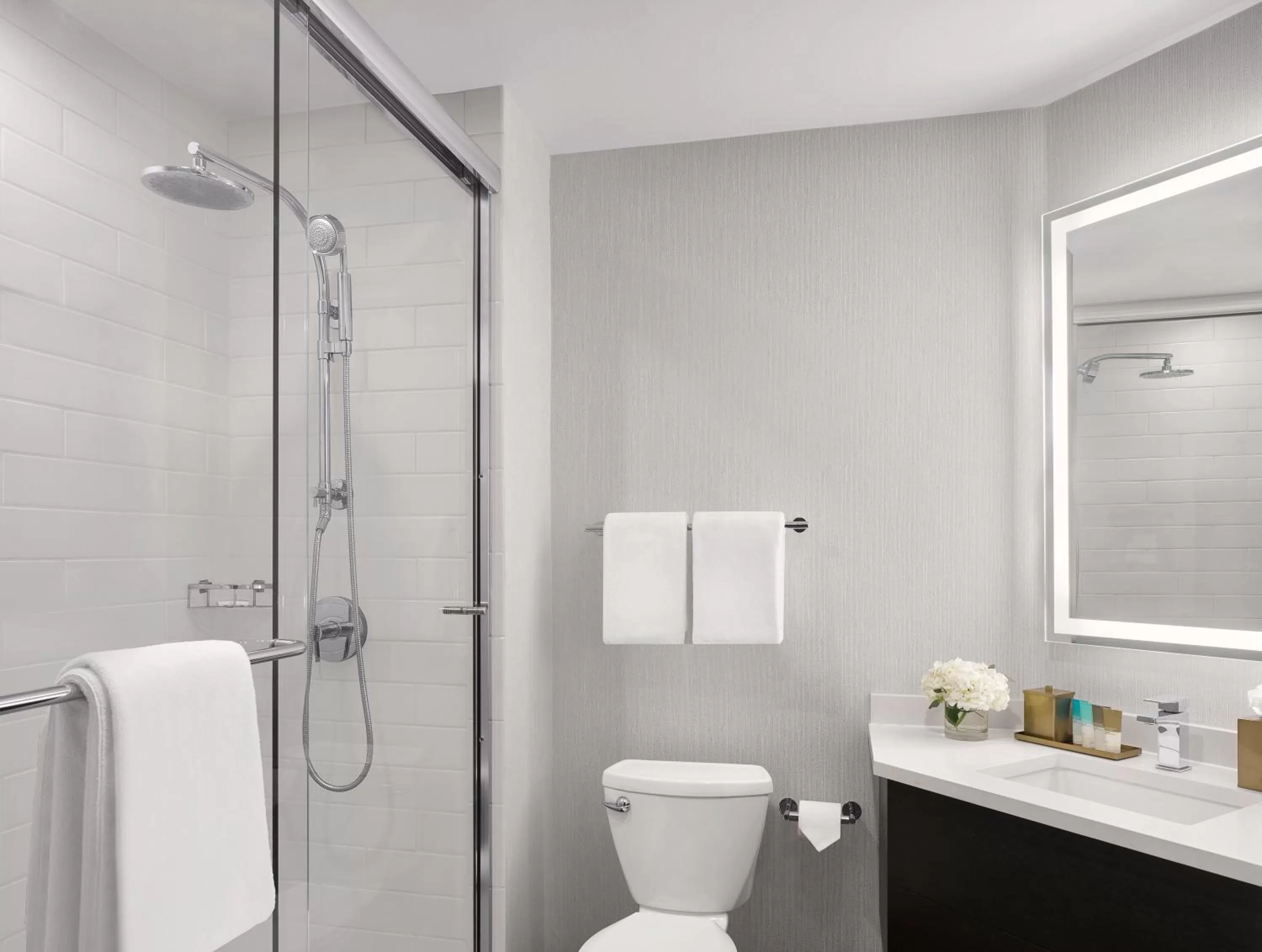 Queen Room with Two Queen Beds and Accessible Tub in Hyatt Regency Sonoma Wine Country