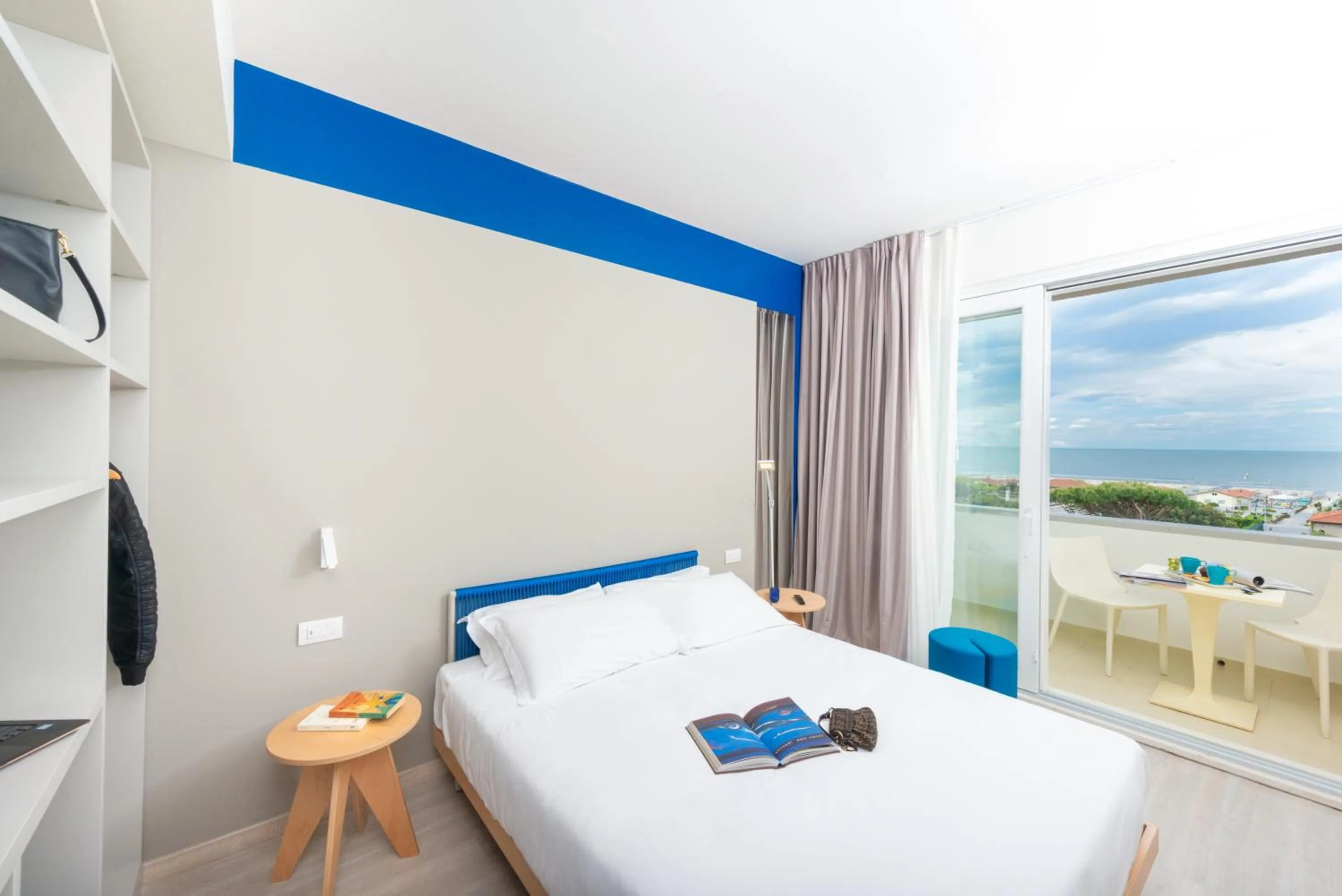 Bedroom, Bed in Amarina Hotel