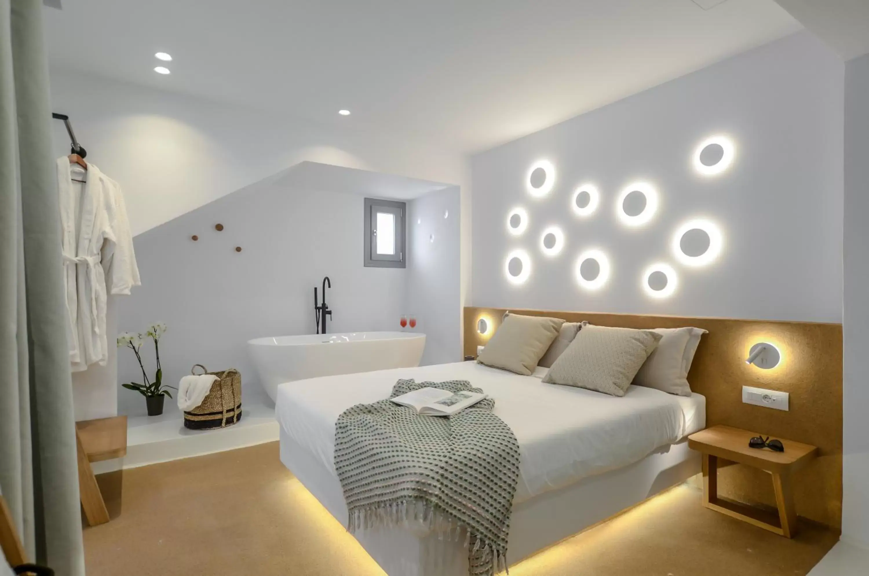 Achilles Superior Suite with Steam Bath and Outdoor Hot Tub in Argo Boutique Hotel Achilles Superior Suite with Steam Bath and Outdoor Hot Tub in Argo Boutique Hotel