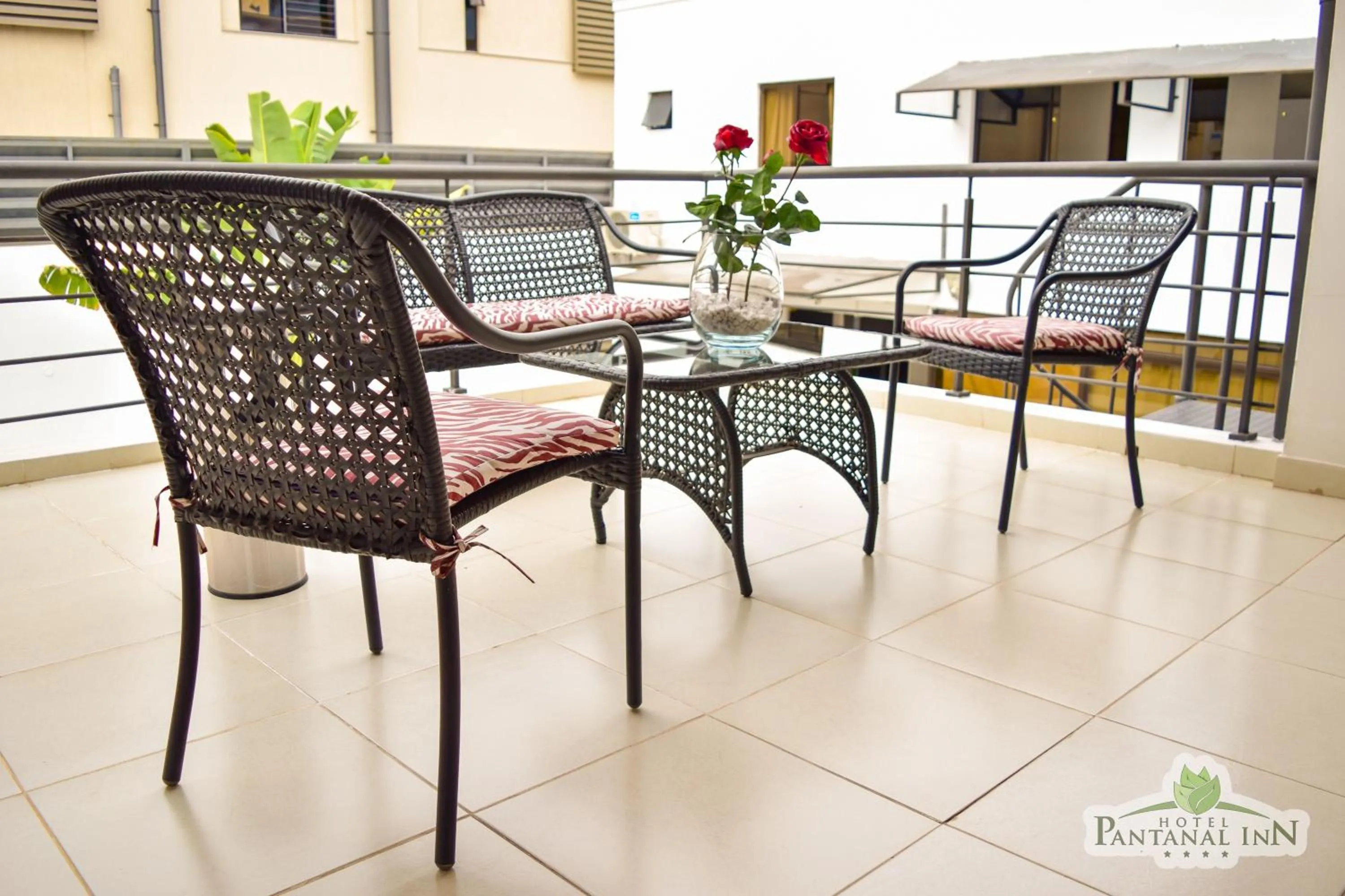 Patio in Hotel Pantanal Inn