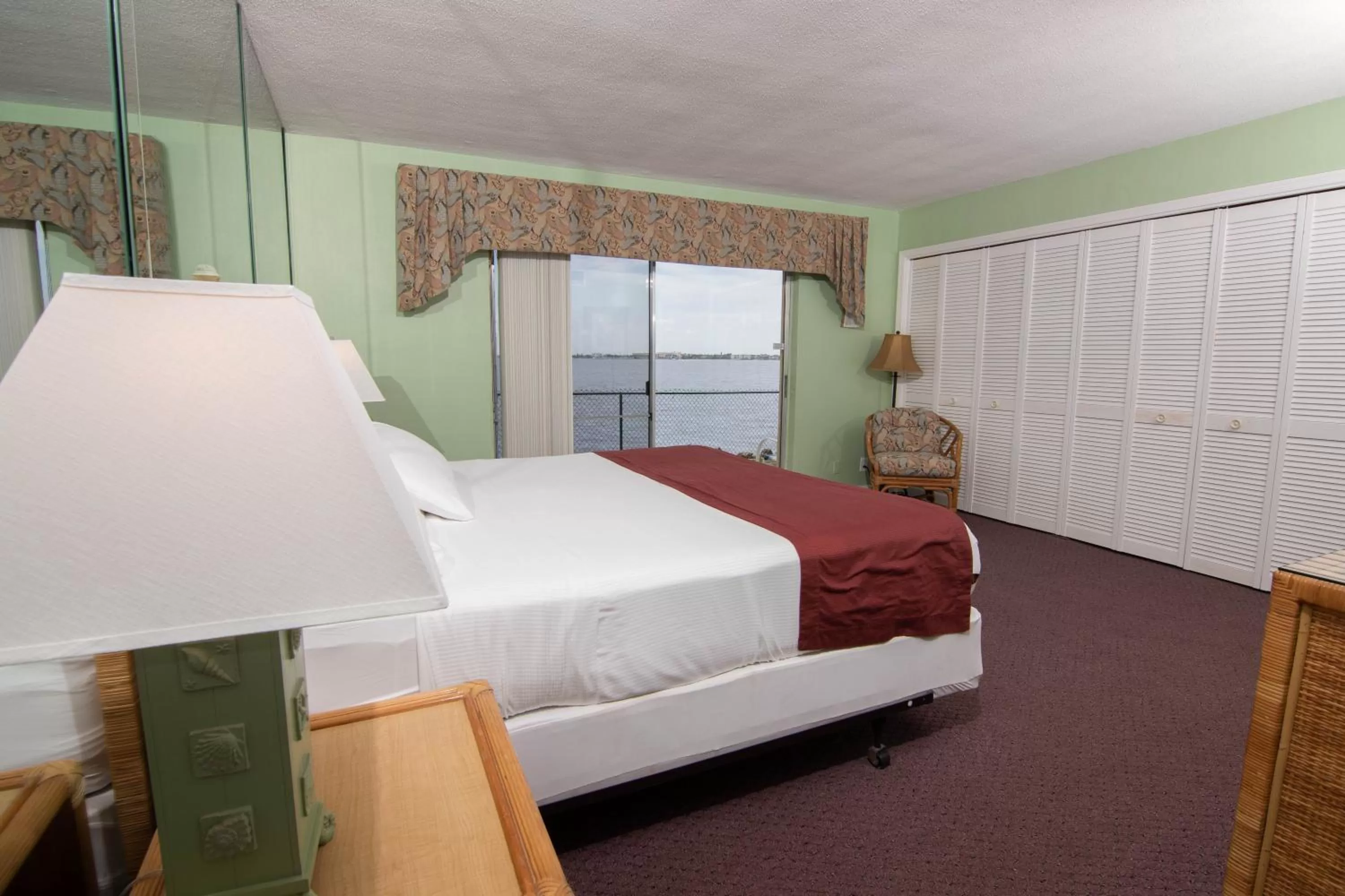 Palm Beach Waterfront Condos - Full Kitchens!