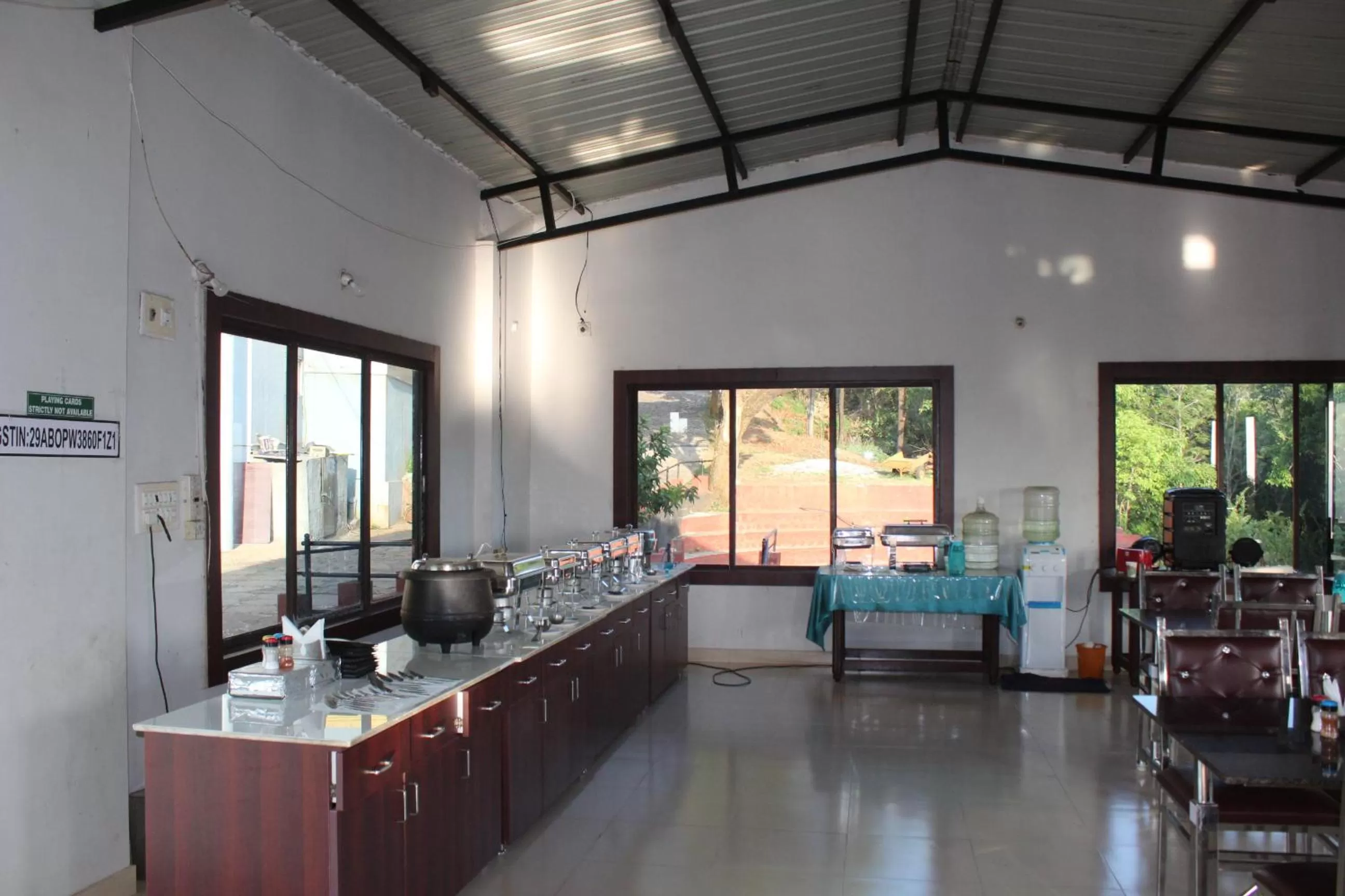 Restaurant/places to eat in Greenwood Resort