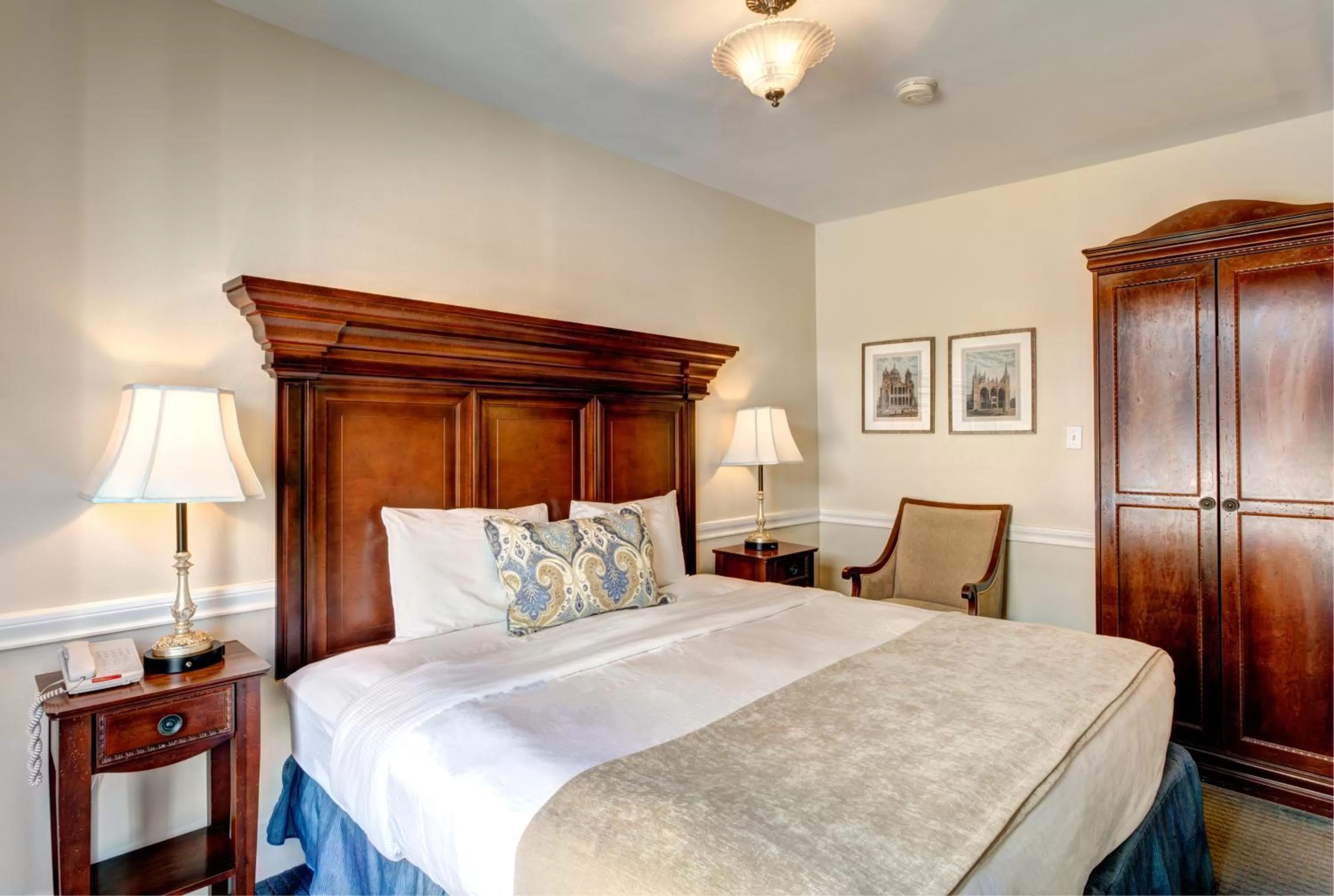 Bed in Hotel St. Pierre French Quarter