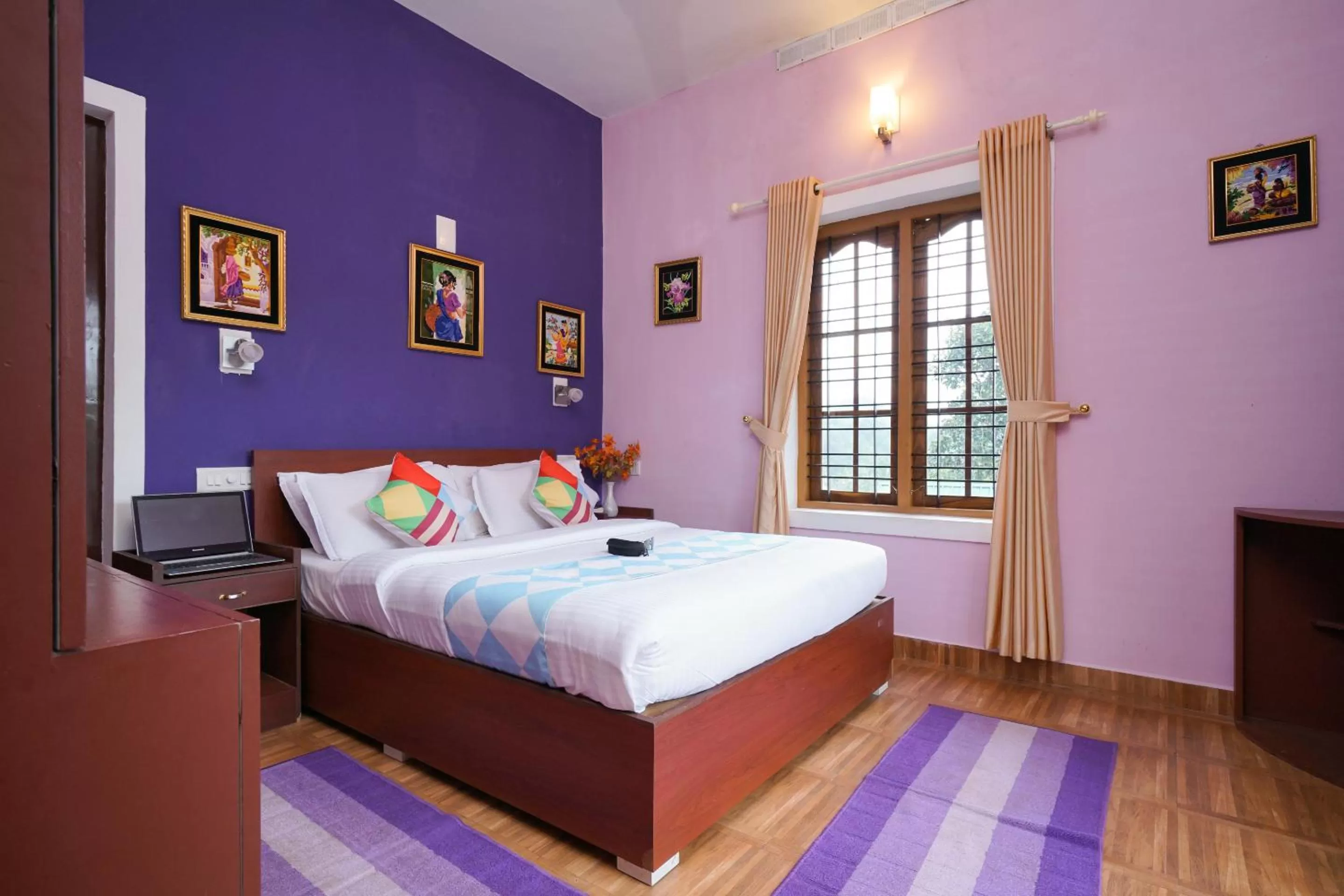 Photo of the whole room, Bed in Munnar Blue Mist