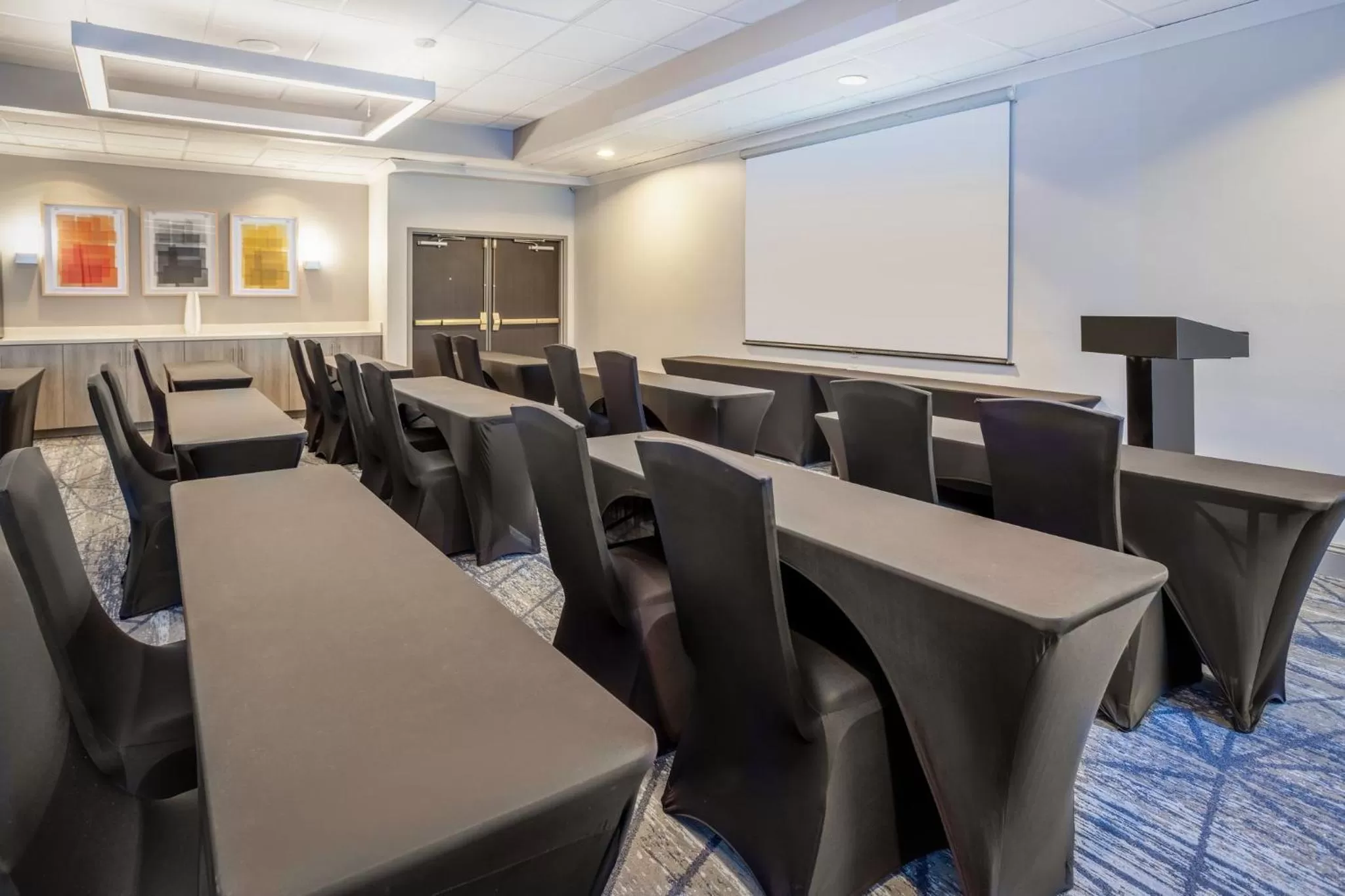 Meeting/conference room in Holiday Inn Express and Suites Tampa I-75 at Bruce B. Downs by IHG