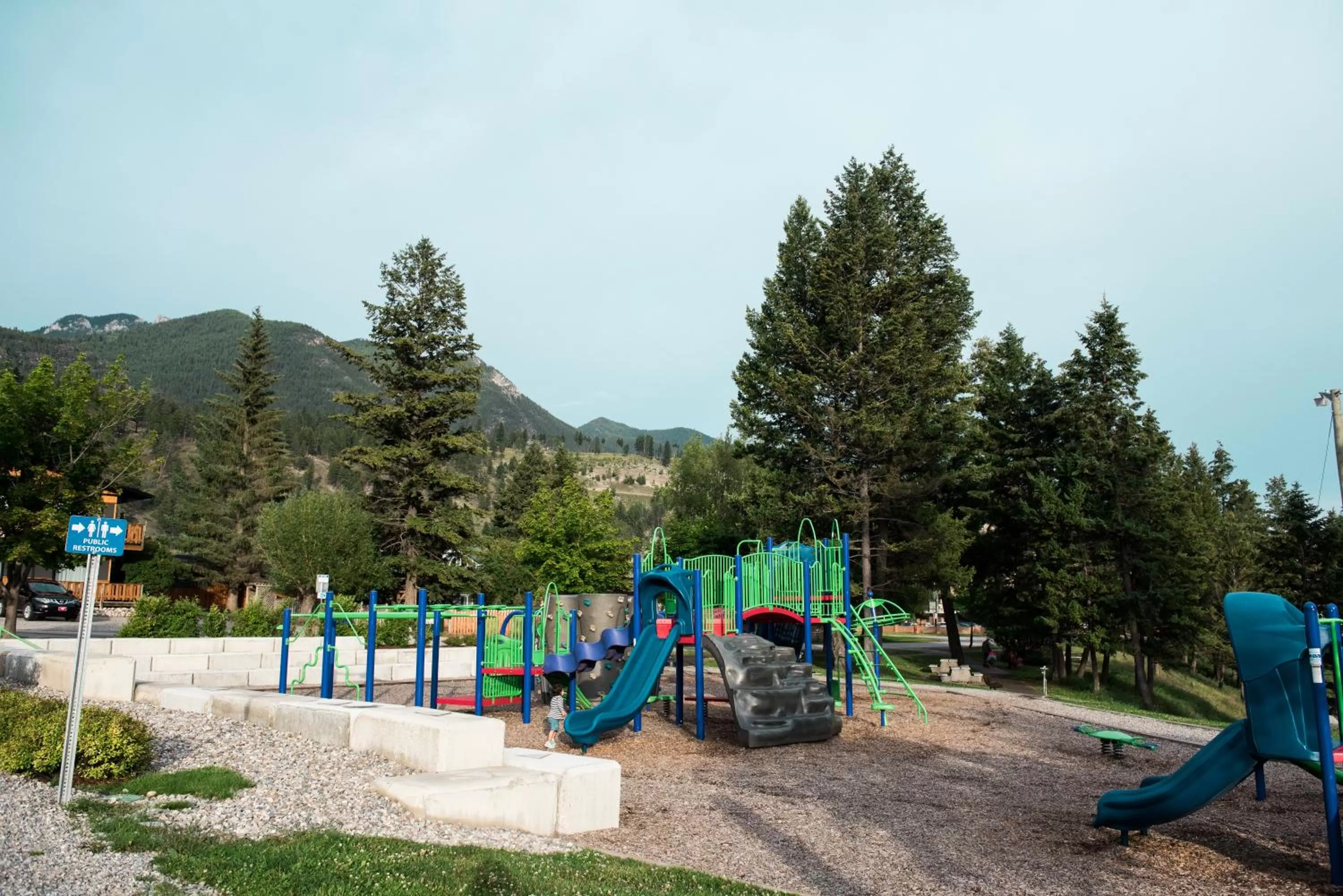 Children play ground, Children's Play Area in Radium Park Lodge
