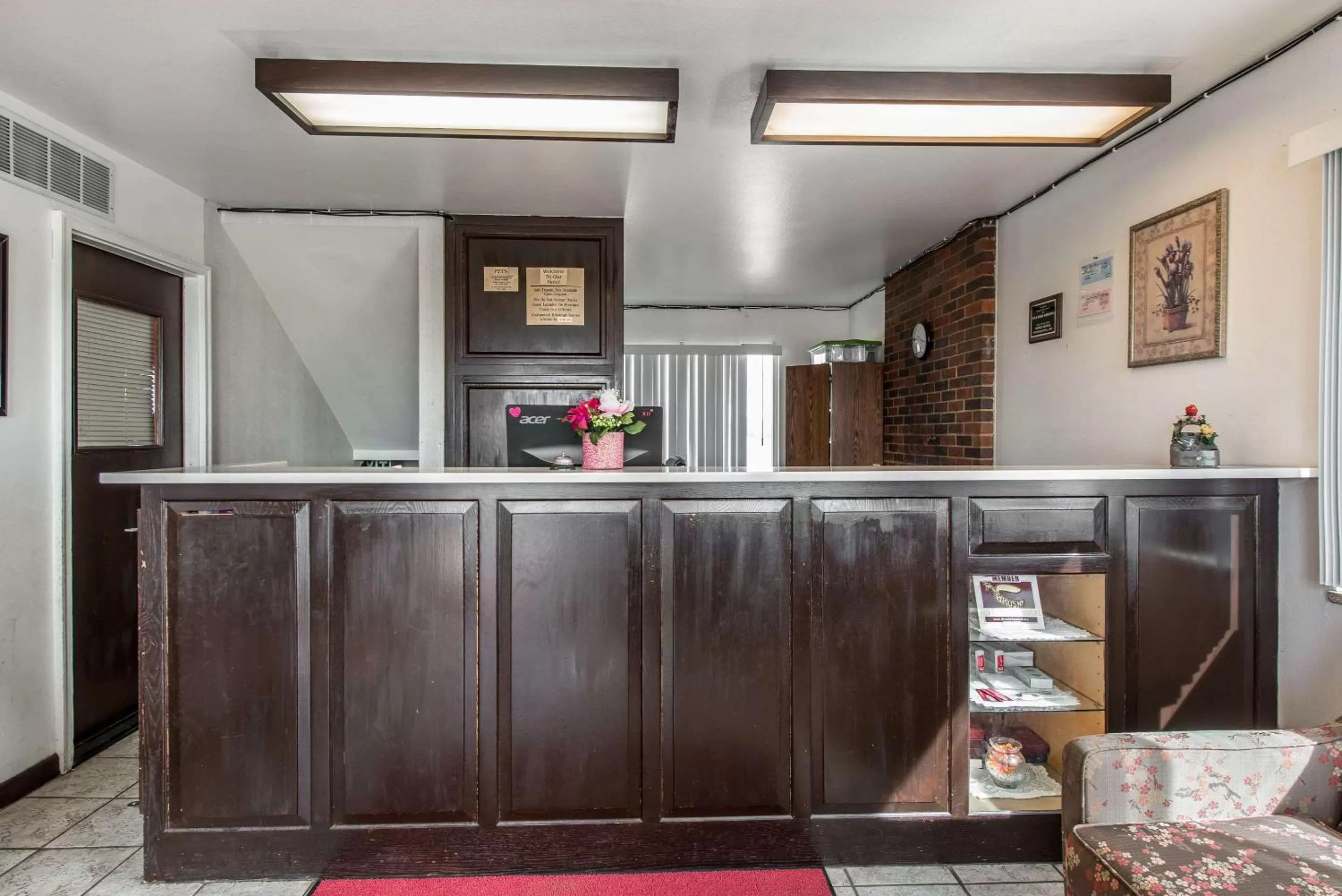 Lobby or reception in Rodeway Inn