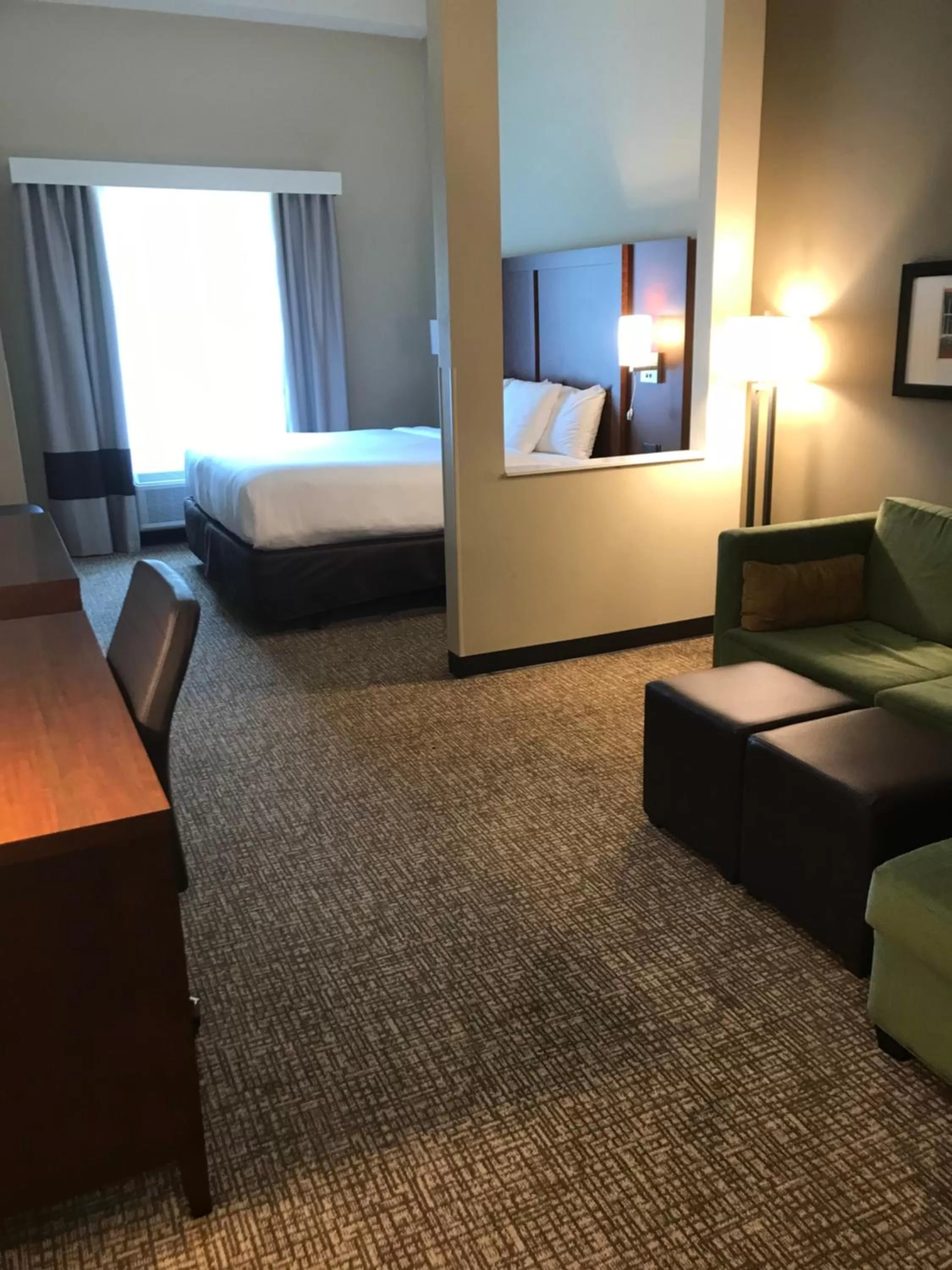 Bed in Comfort Suites Summerville