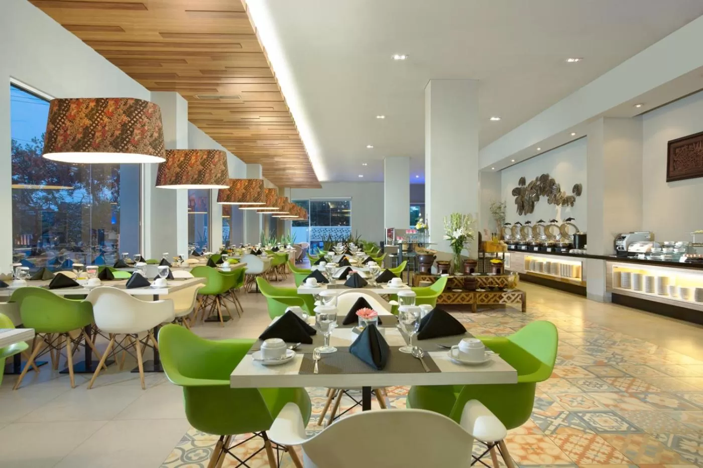 Restaurant/places to eat in KHAS Surabaya Hotel