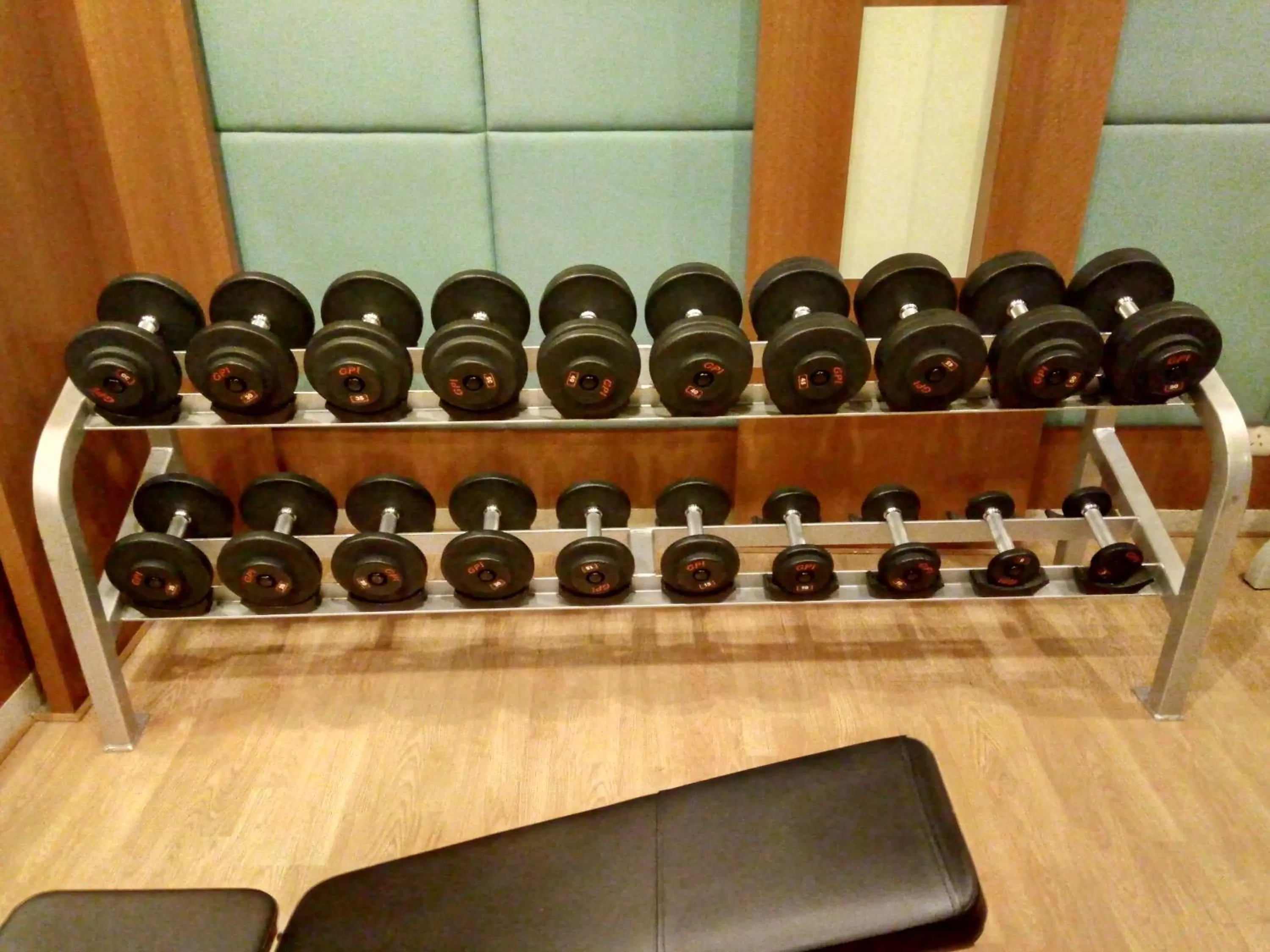 Fitness centre/facilities in Hampshire Plaza