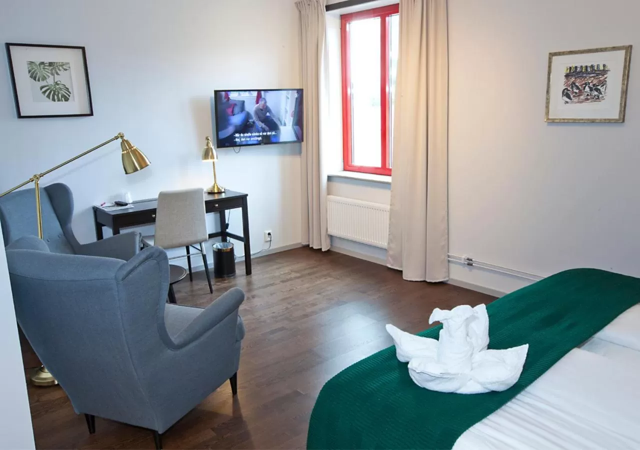 Property building, Bed in Rasta Grums