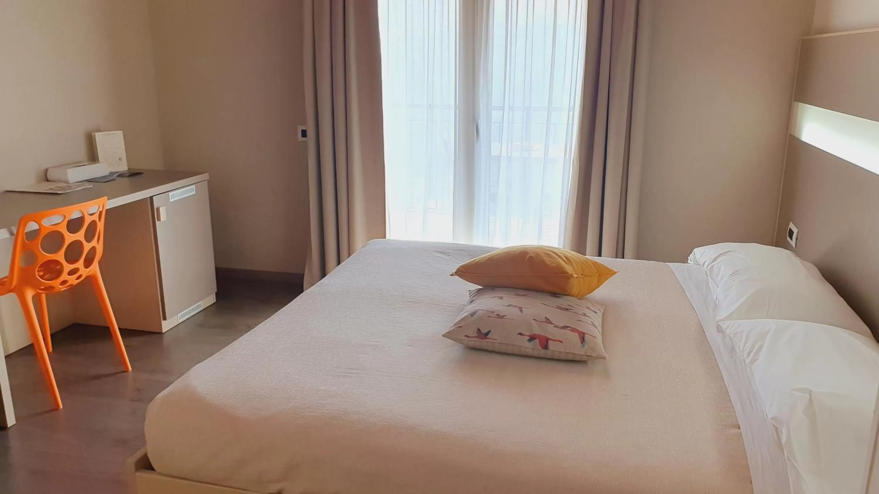 Property building, Bed in Stampa 1968 Hotel e Ristorante