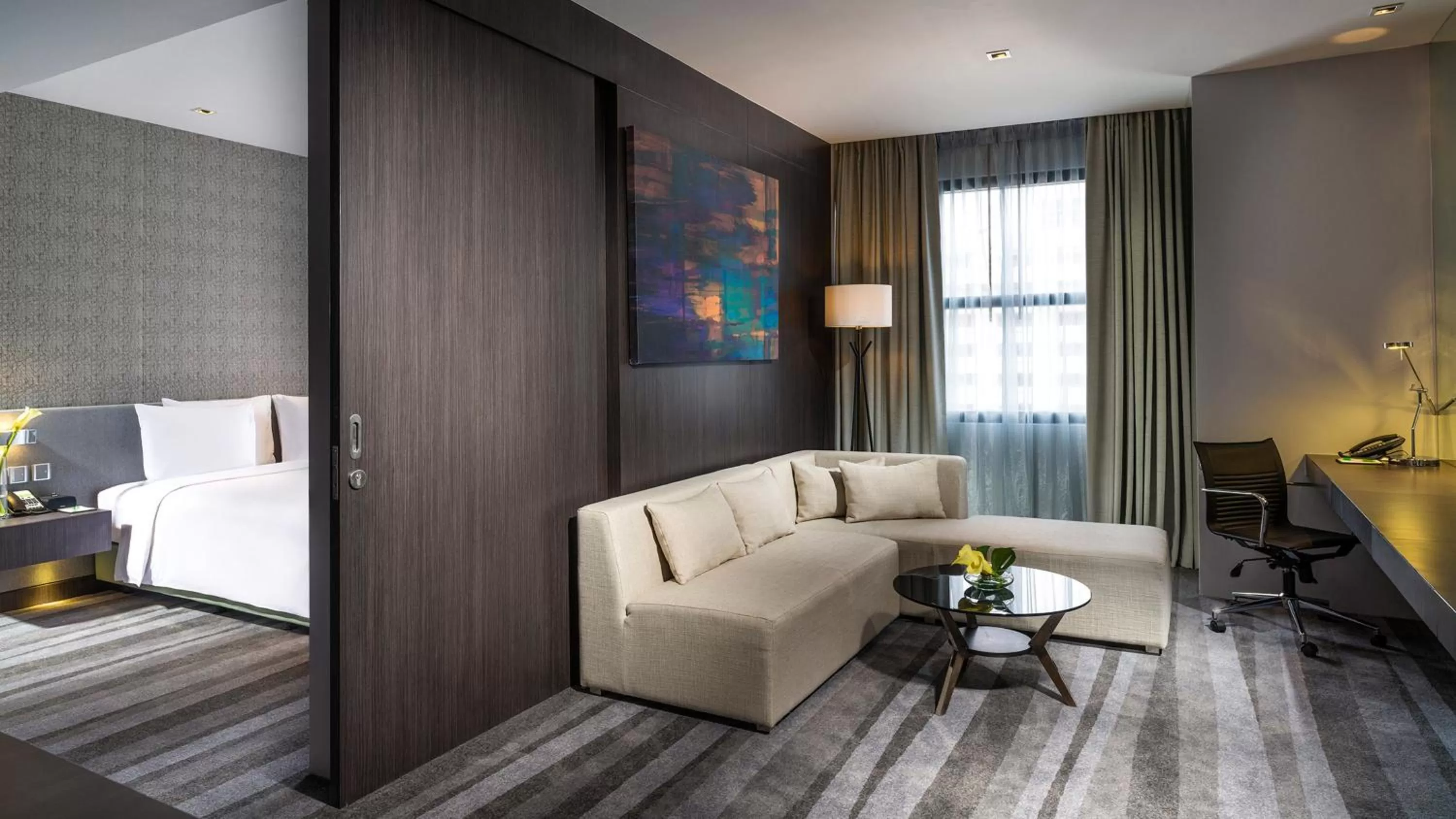 Bedroom in Holiday Inn Bangkok Sukhumvit by IHG