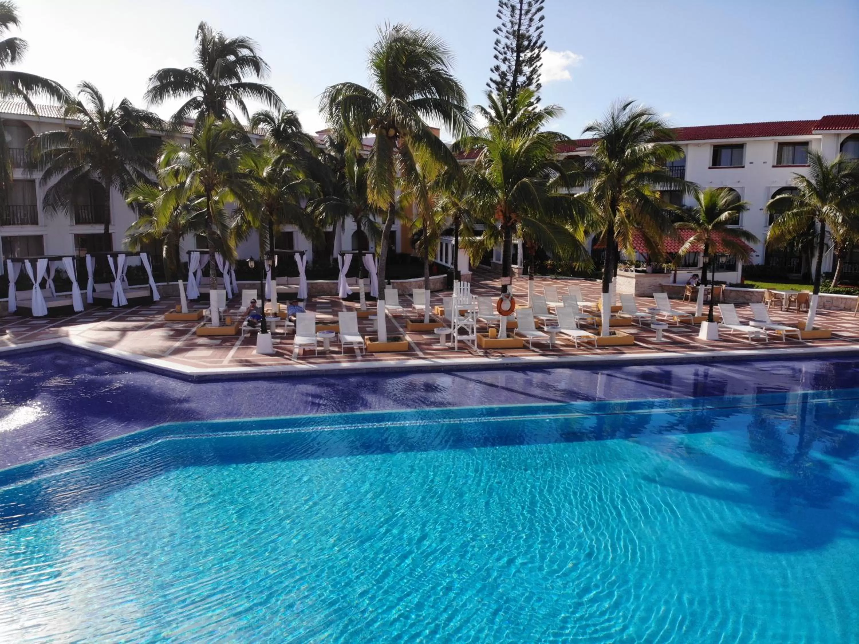 Swimming pool in Cozumel Hotel & Resort Trademark Collection by Wyndham