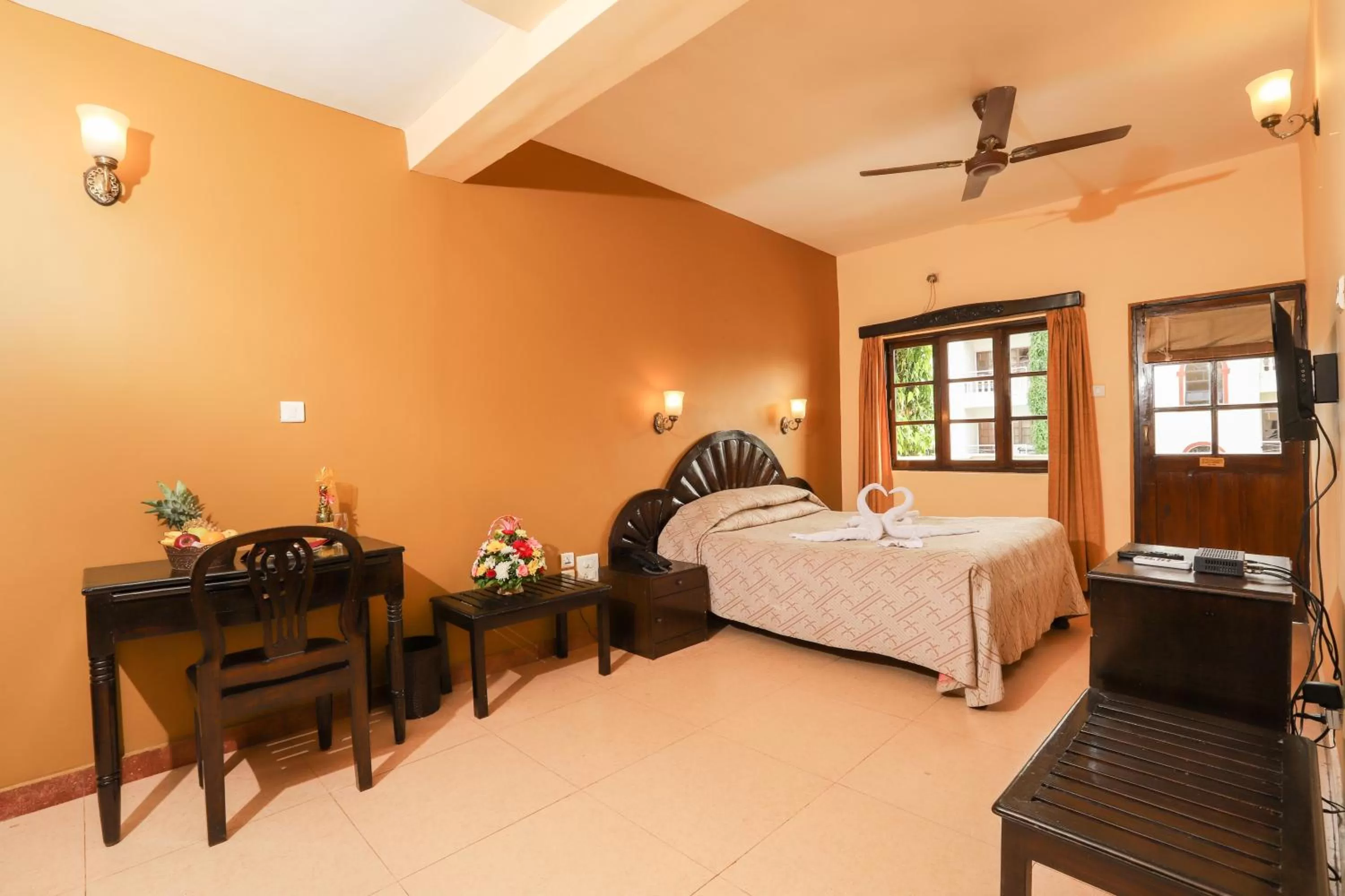 Living room, Bed in Resorte Marinha Dourada