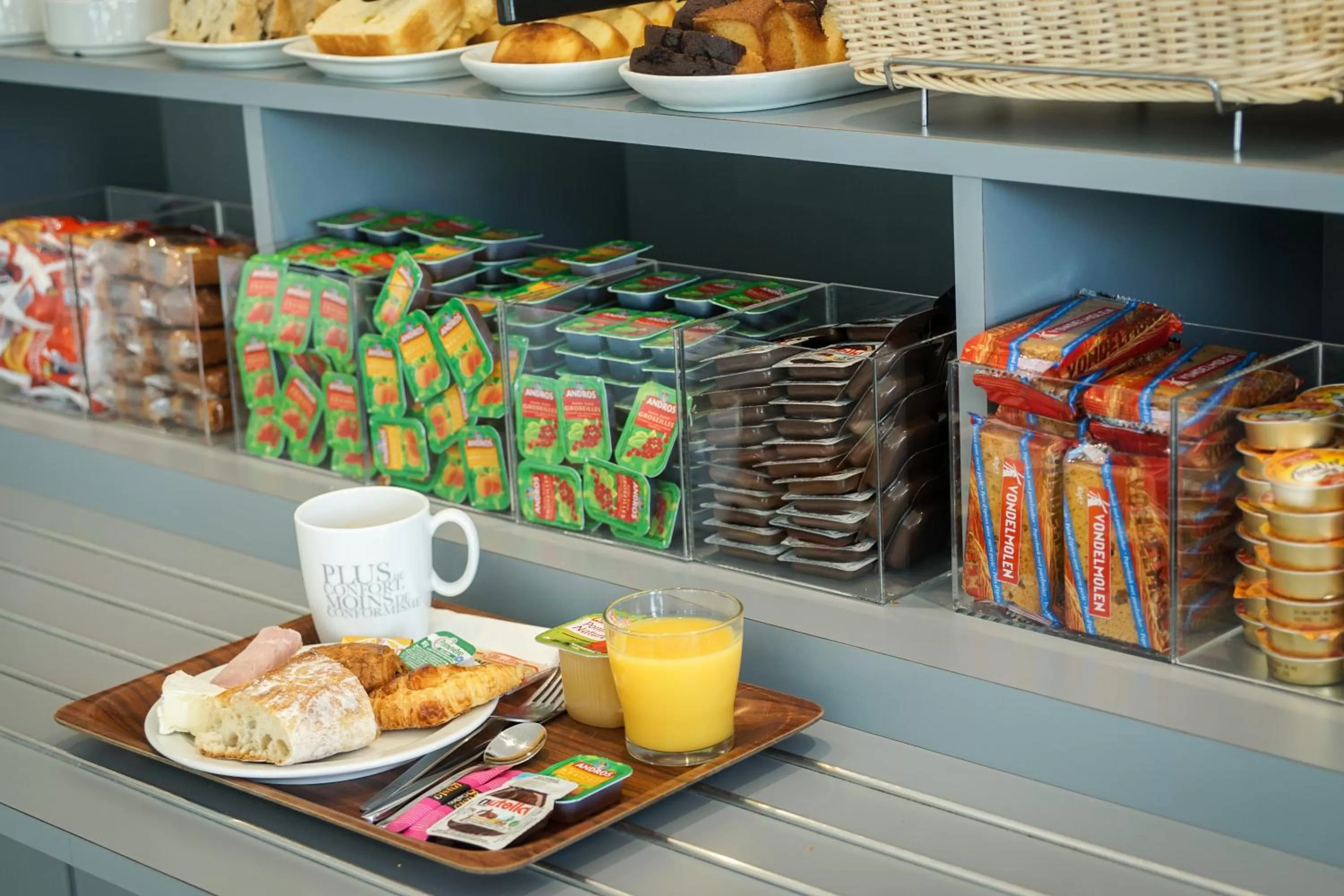 Restaurant/places to eat in Kyriad Hôtel La Fleche