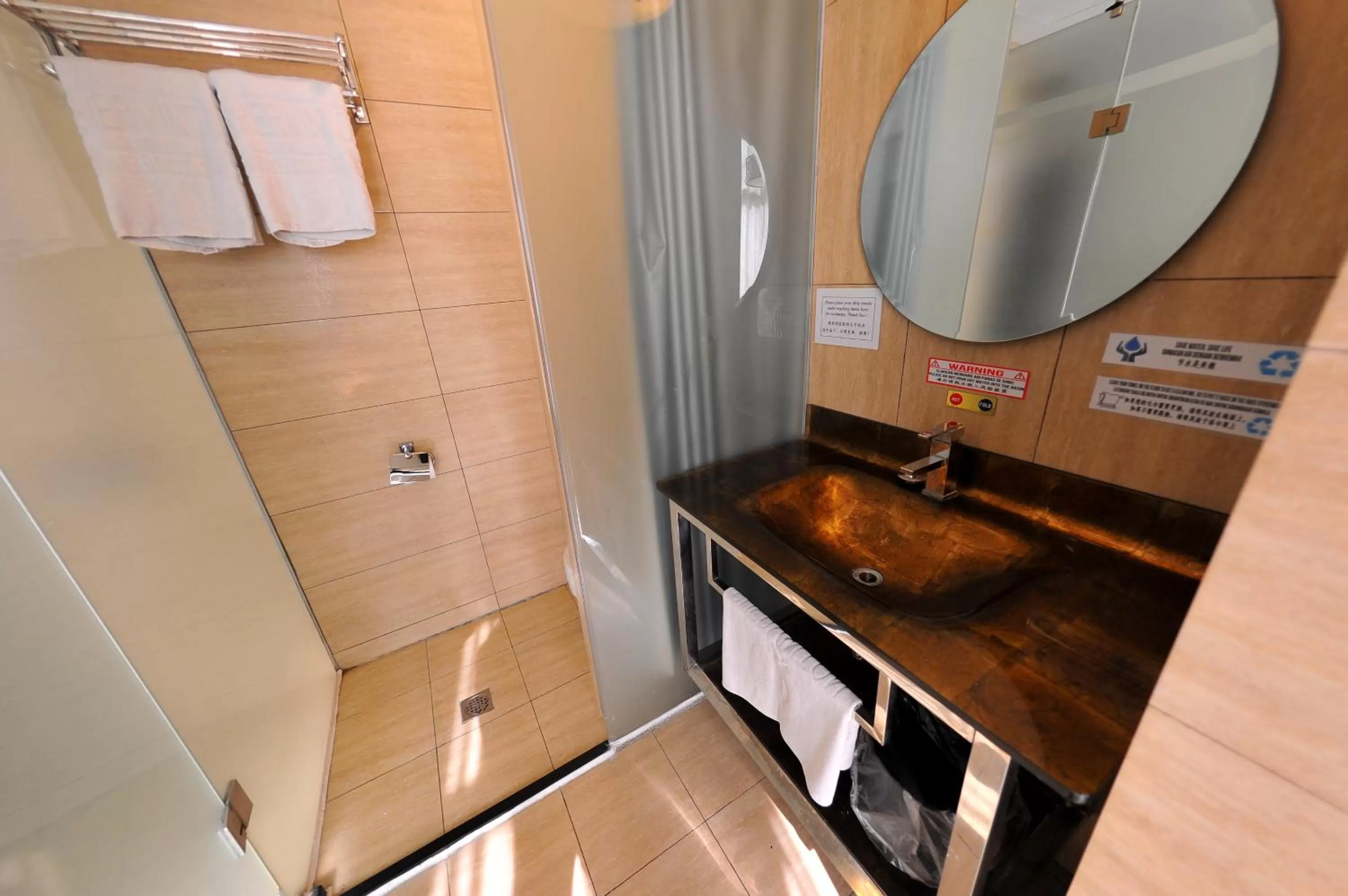 Toilet in Shervinton Executive Boutique Hotel