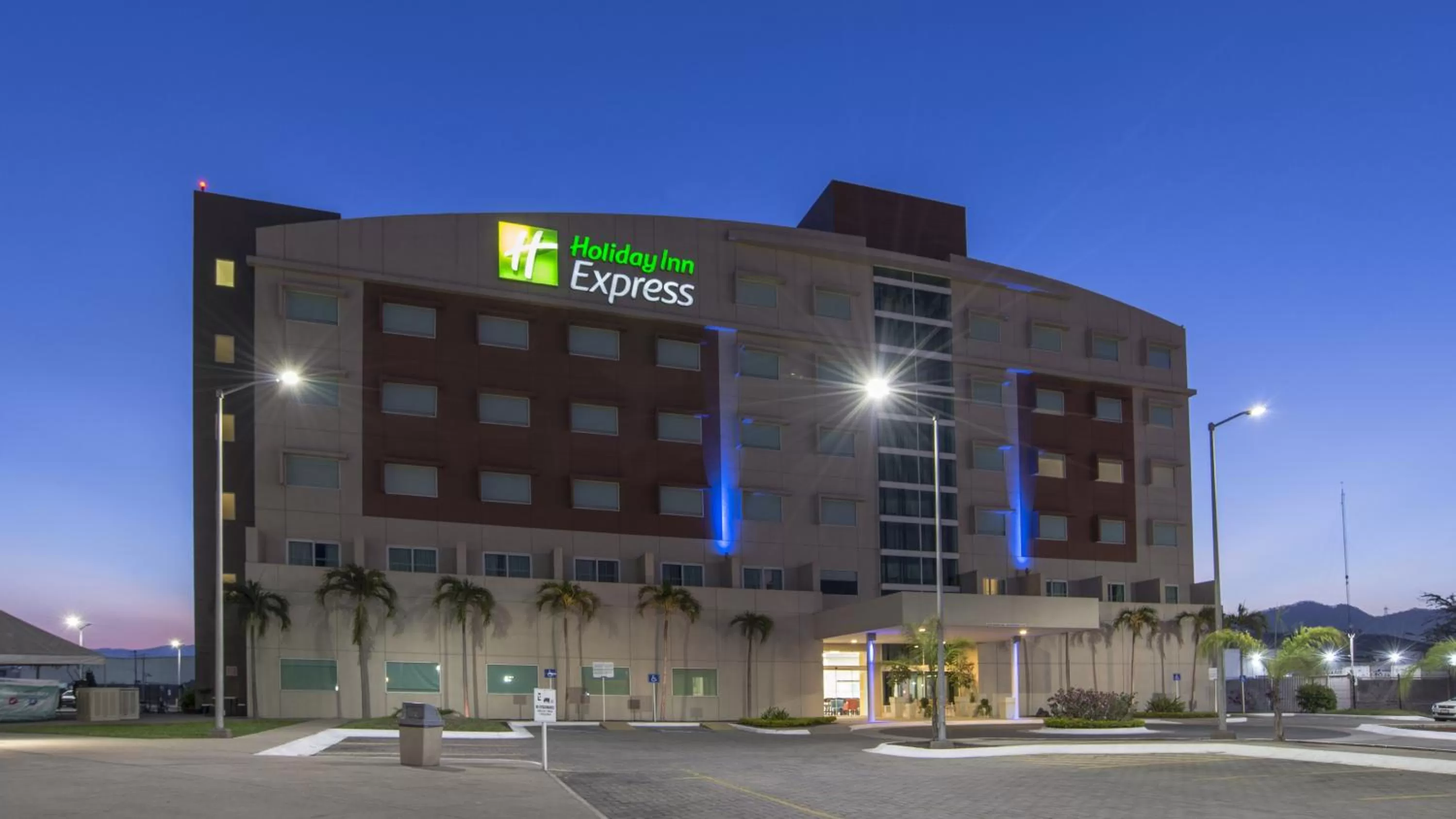 Property building in Holiday Inn Express Manzanillo by IHG