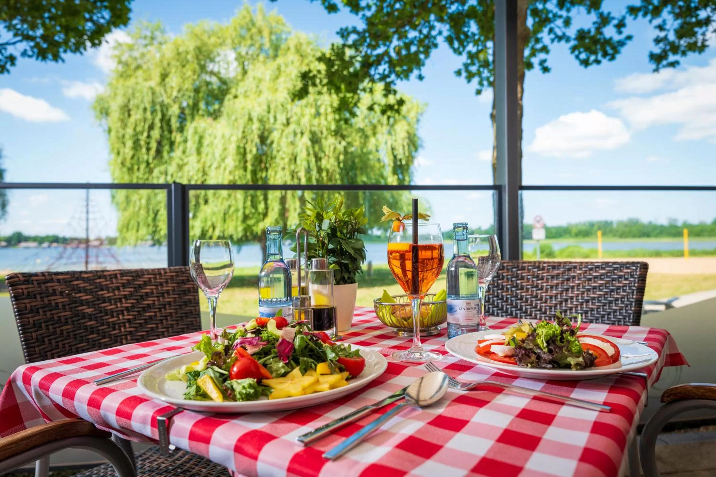 Restaurant/places to eat in Strandhaus am Inselsee