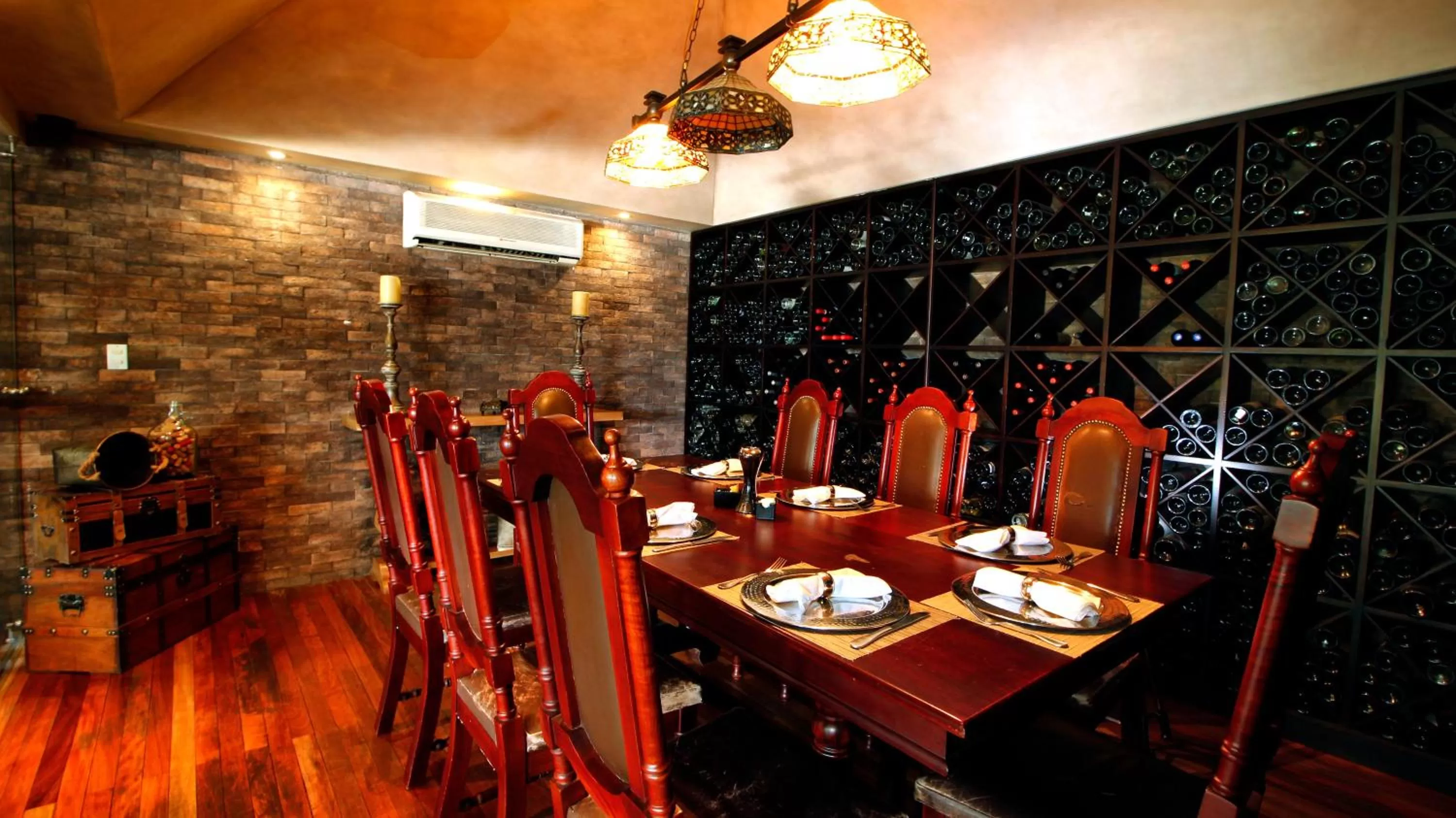 Dining area in La Riviera Hotel