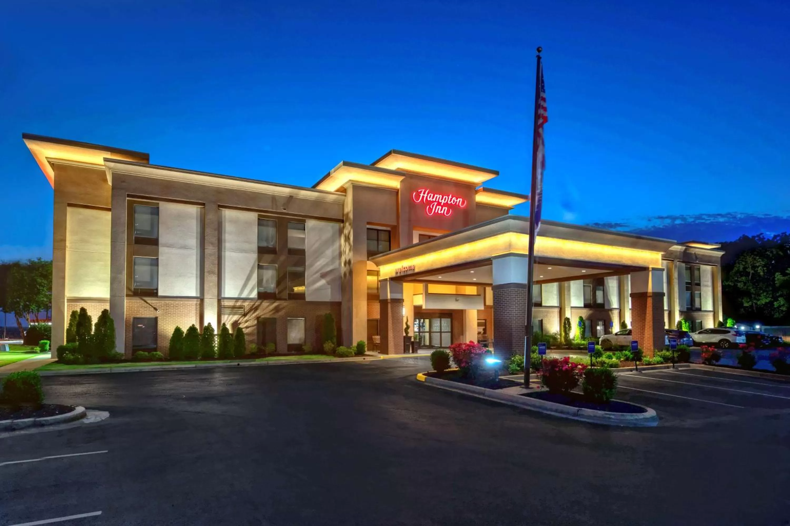 Property building in Hampton Inn Batesville