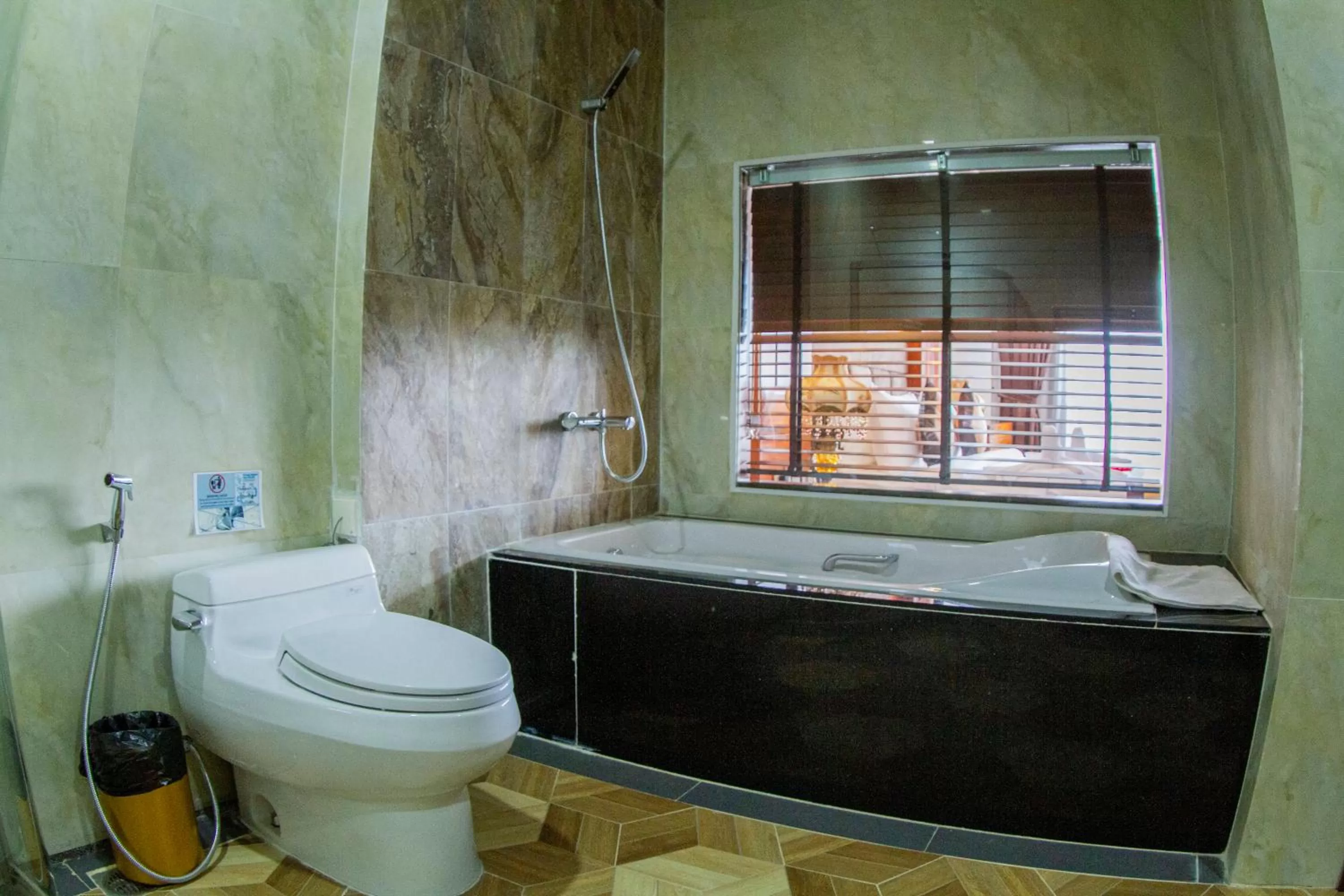 Bathroom in Kampong Thom Palace Hotel