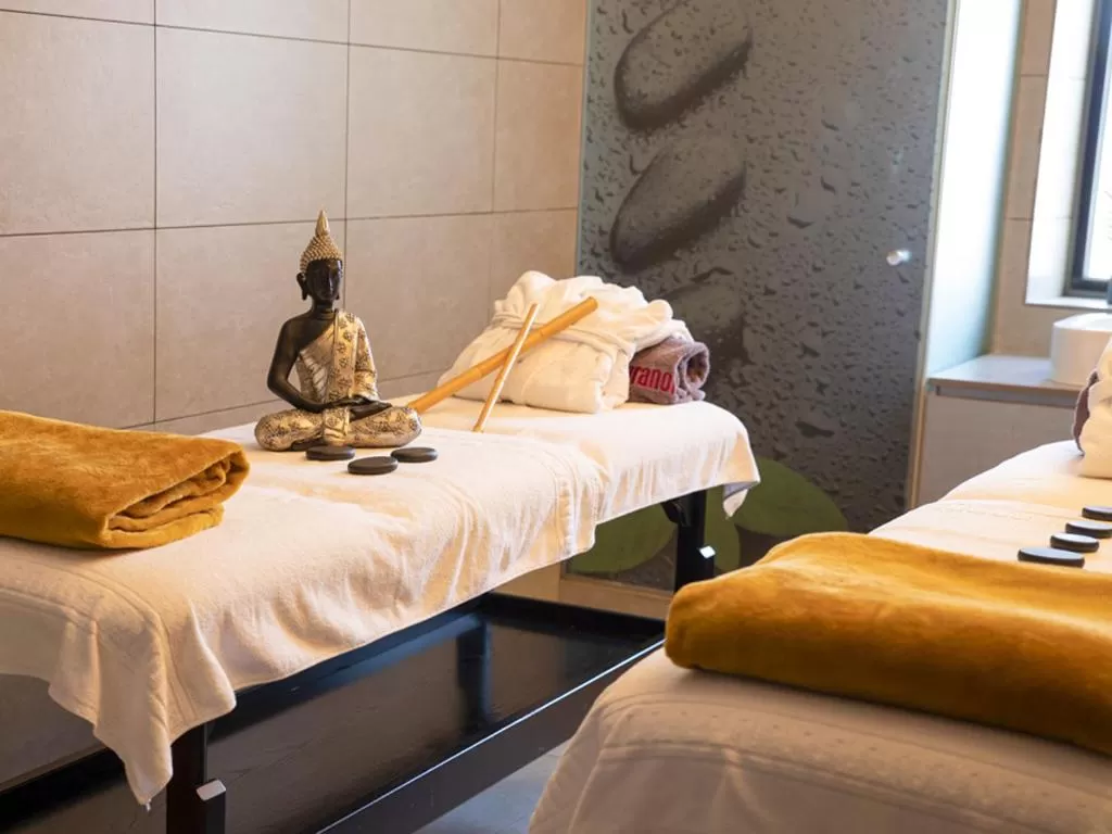 Massage, Bed in Ciutat de Granollers