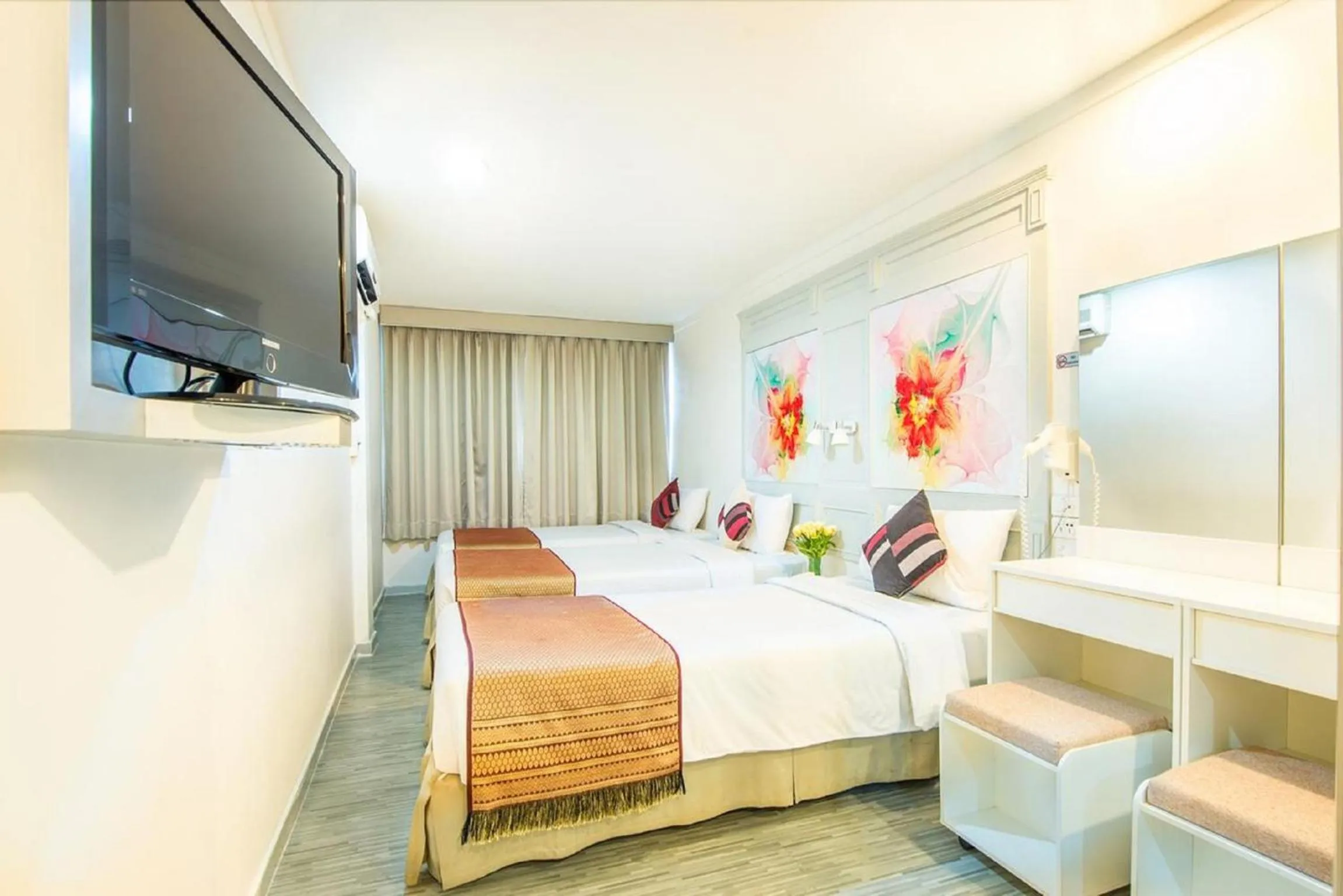 TV and multimedia, Bed in Pratunam City Inn