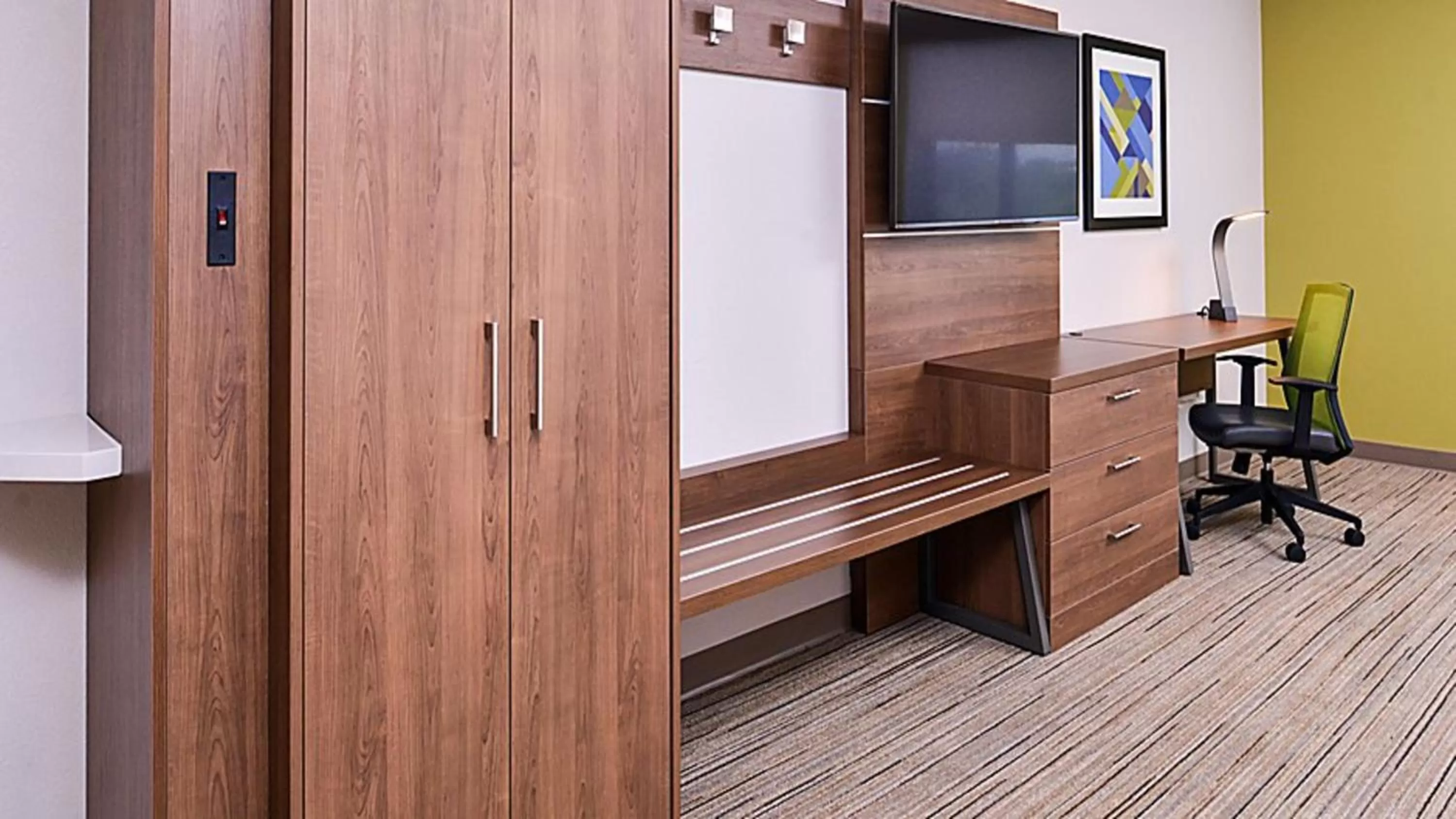 Photo of the whole room in Holiday Inn Express Hotel & Suites Mount Pleasant by IHG