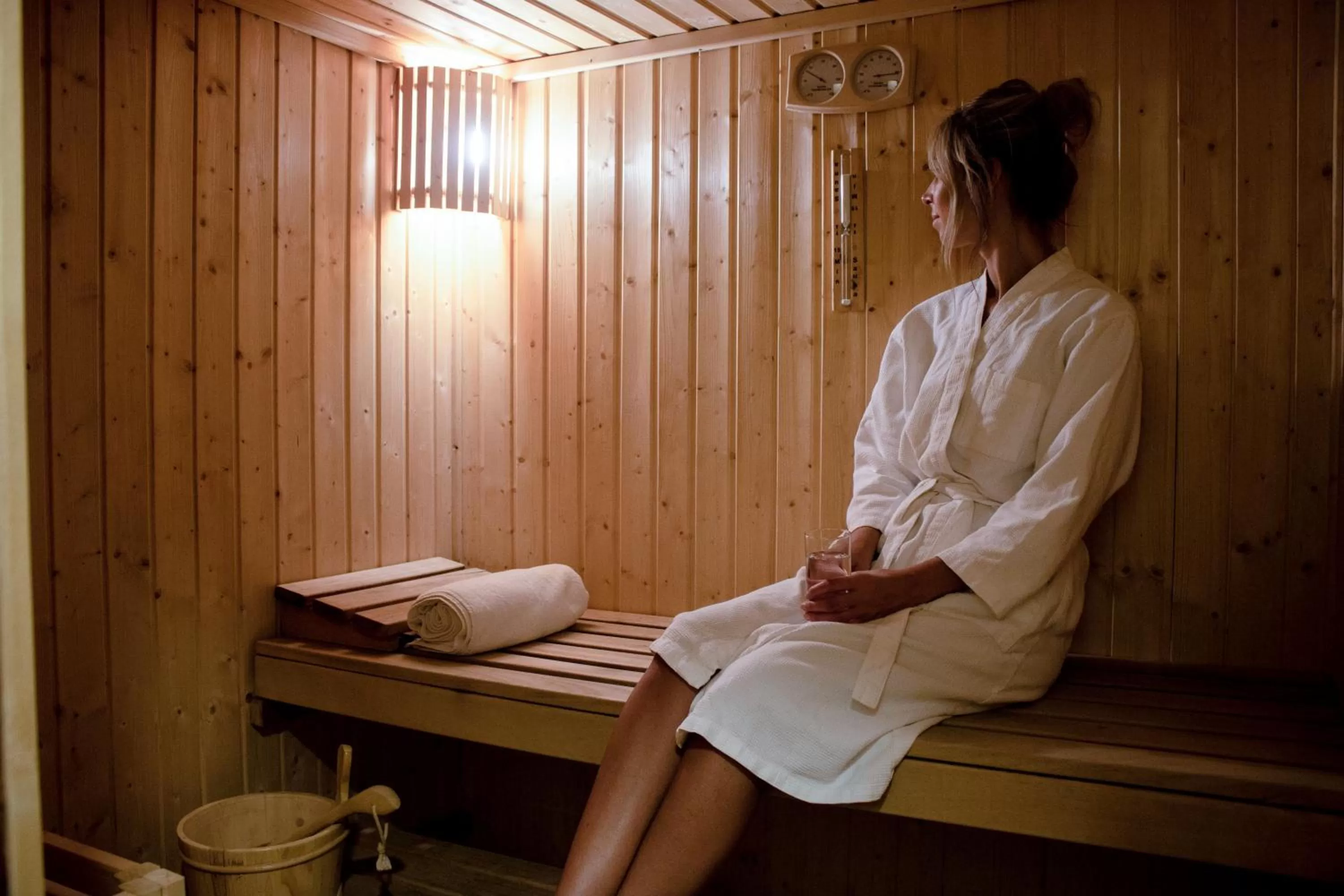 Sauna in Savoy Crest Hotel Apartments