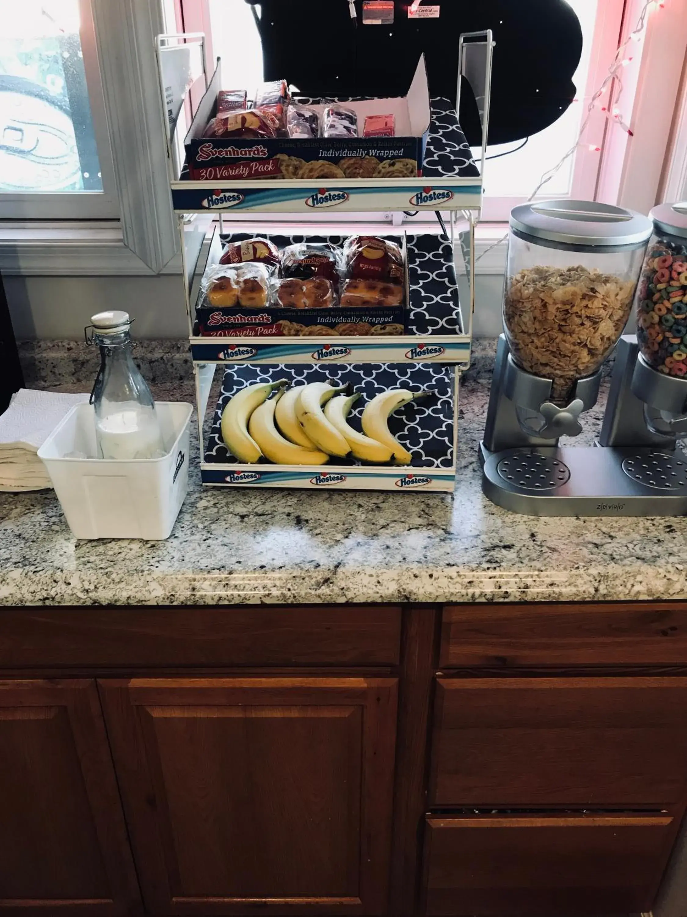 King Suite with Spa Bath in Dutch Motel Palmyra King Suite with Spa Bath in Dutch Motel Palmyra