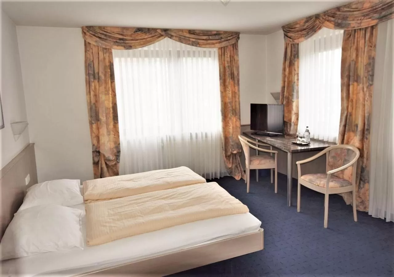 Photo of the whole room, Bed in Hotel Alena - Kontaktlos Check-In